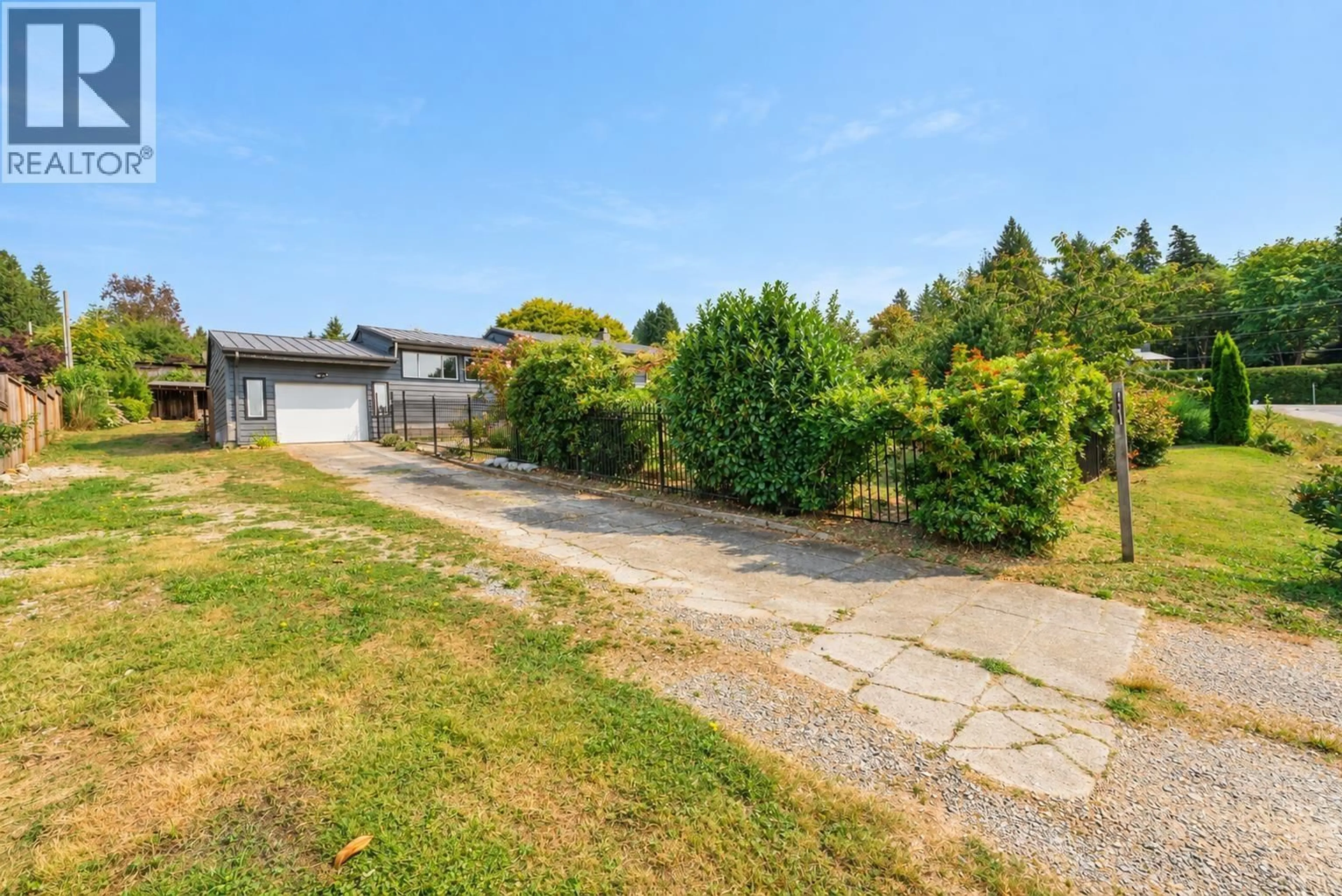 A pic from outside/outdoor area/front of a property/back of a property/a pic from drone, unknown for 6504 MEIER ROAD, Sechelt British Columbia V7Z0S8