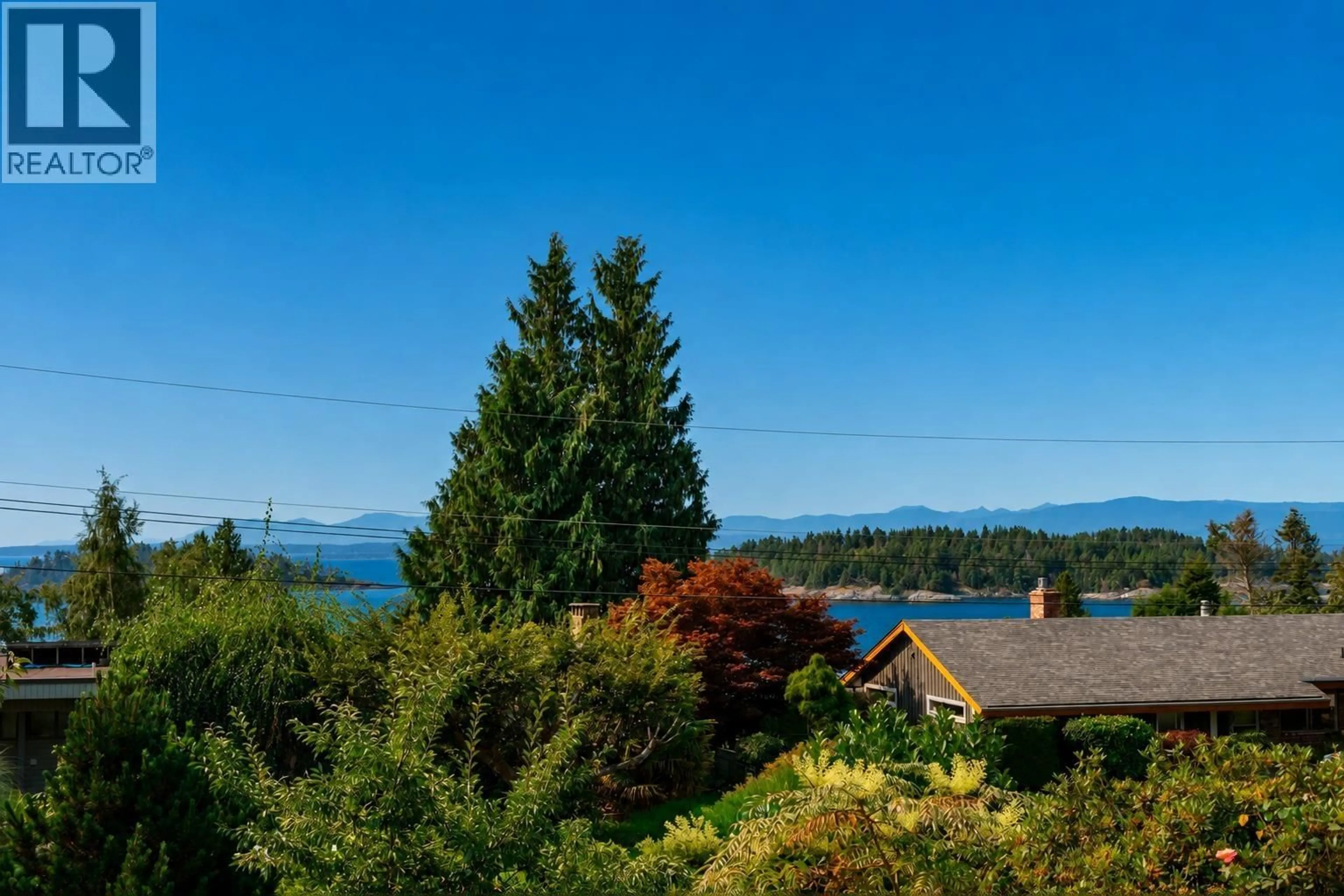 A pic from outside/outdoor area/front of a property/back of a property/a pic from drone, water/lake/river/ocean view for 6504 MEIER ROAD, Sechelt British Columbia V7Z0S8