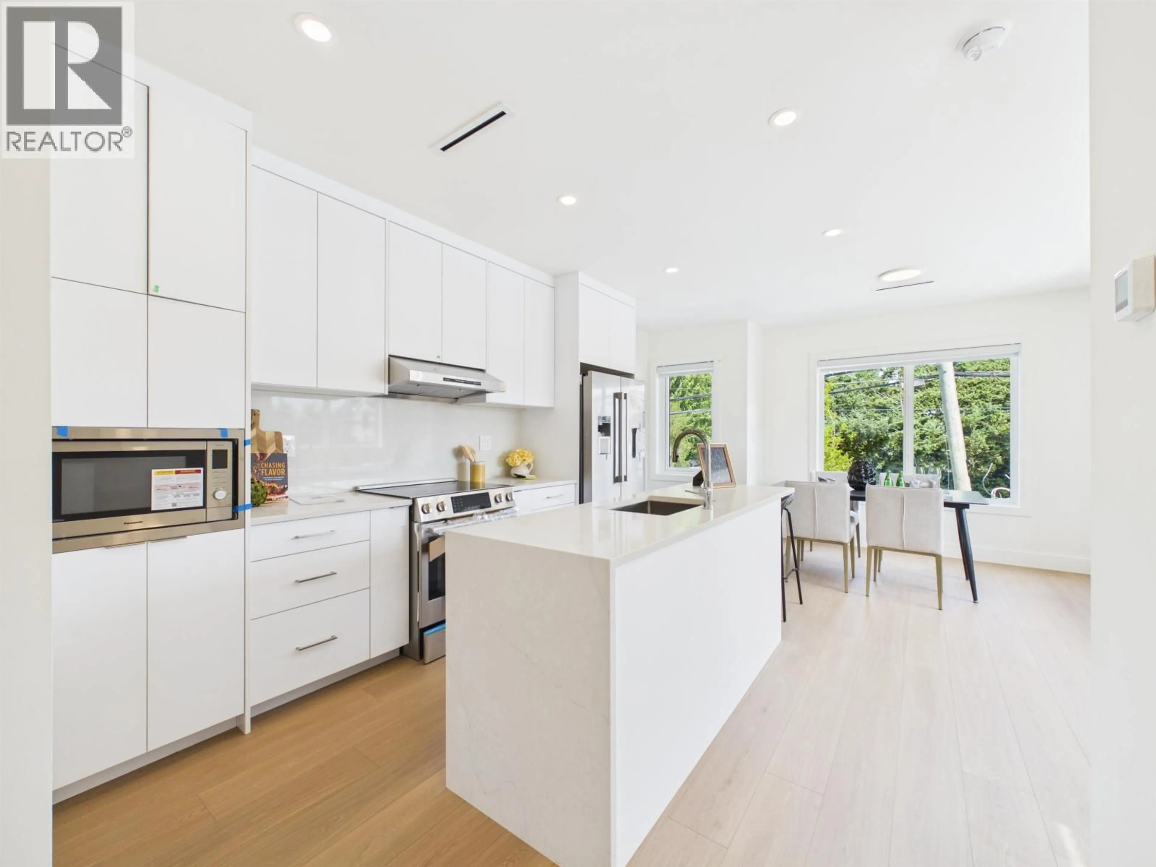 Open concept kitchen, unknown for SL6 - 9880 GRANVILLE AVENUE, Richmond British Columbia V6Y1R3