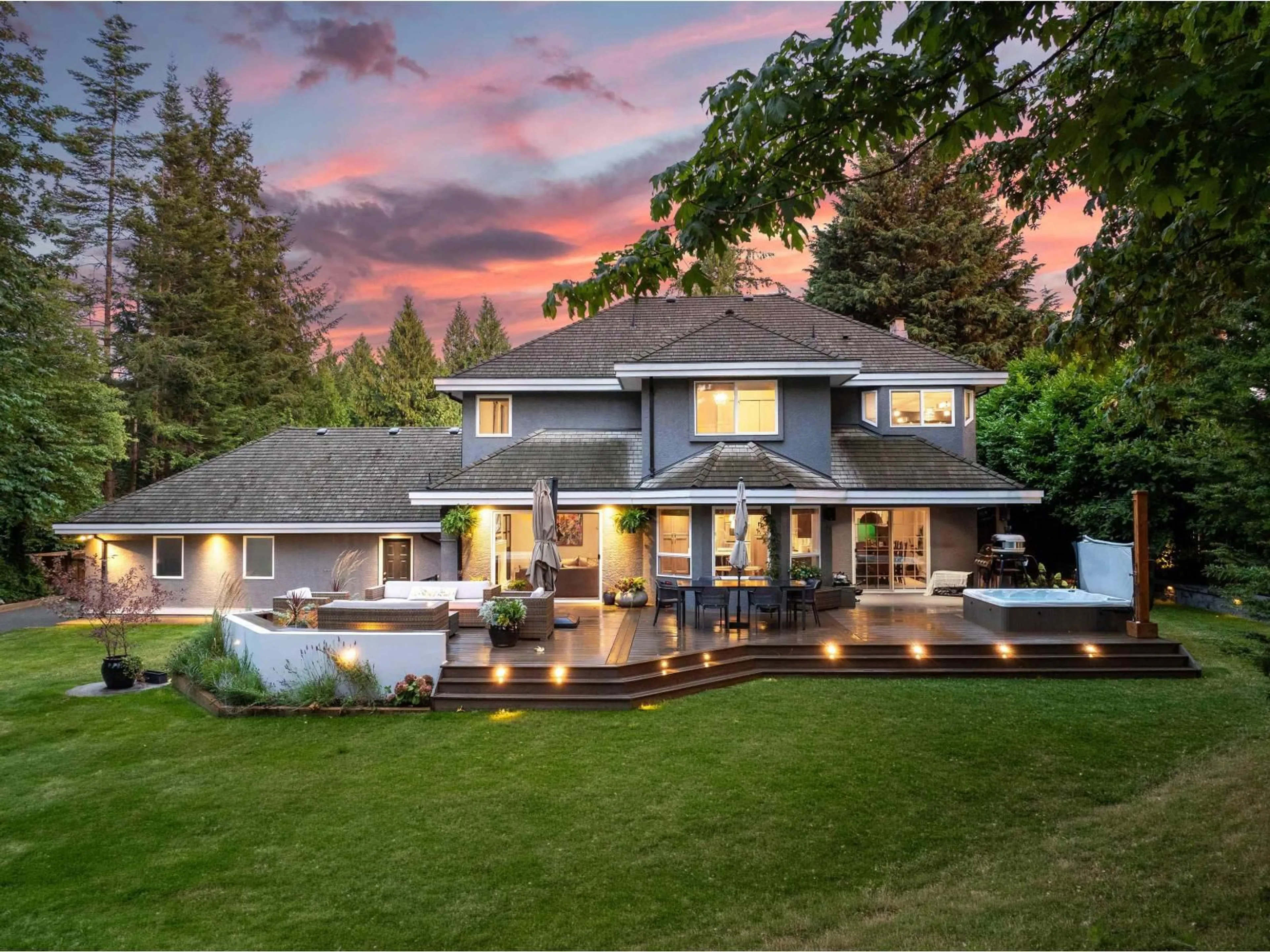 Home with vinyl exterior material, mountain view for 13877 32 AVENUE, Surrey British Columbia V4P2B6