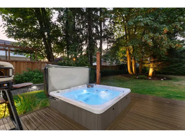 13877 32 AVENUE, Surrey 5