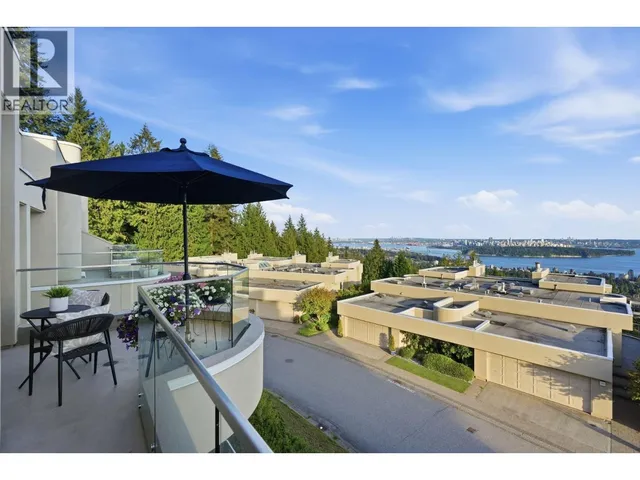 2343 FOLKESTONE WAY, West Vancouver 2
