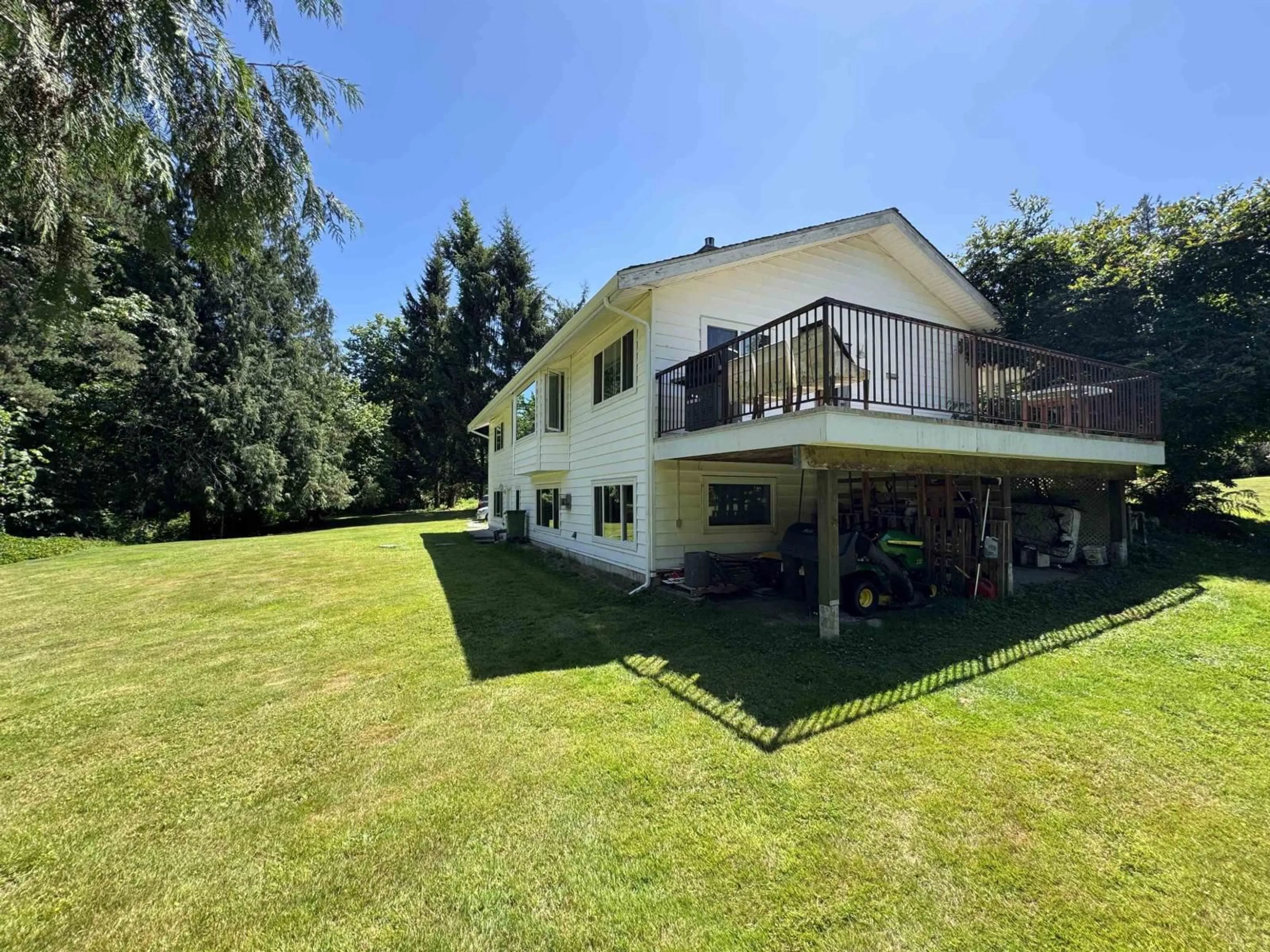 A pic from outside/outdoor area/front of a property/back of a property/a pic from drone, unknown for 29669 CAMELOT AVENUE, Abbotsford British Columbia V4X2E5