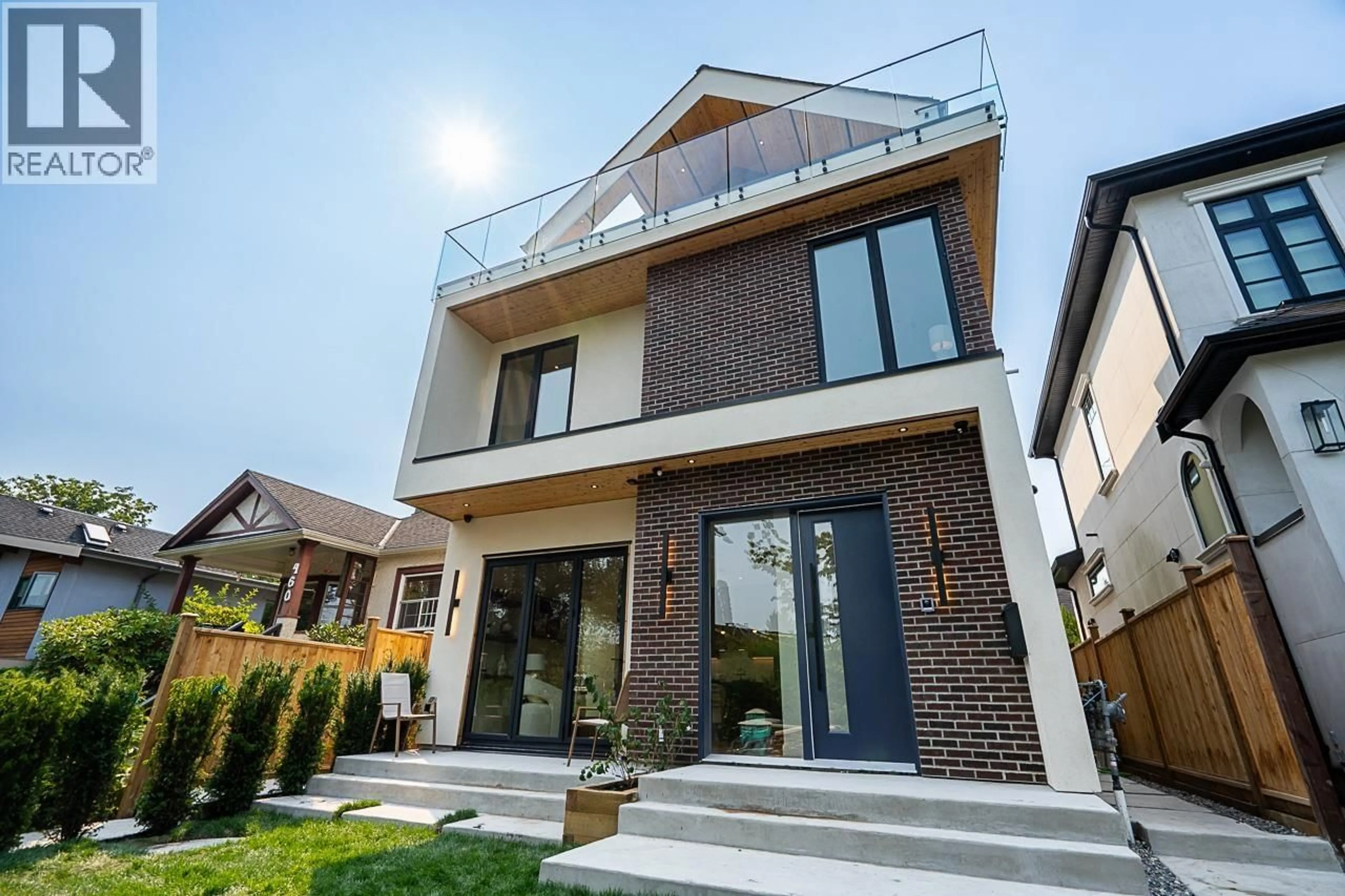 Home with brick exterior material, unknown for 1 - 456 38TH AVENUE, Vancouver British Columbia V5W1H7