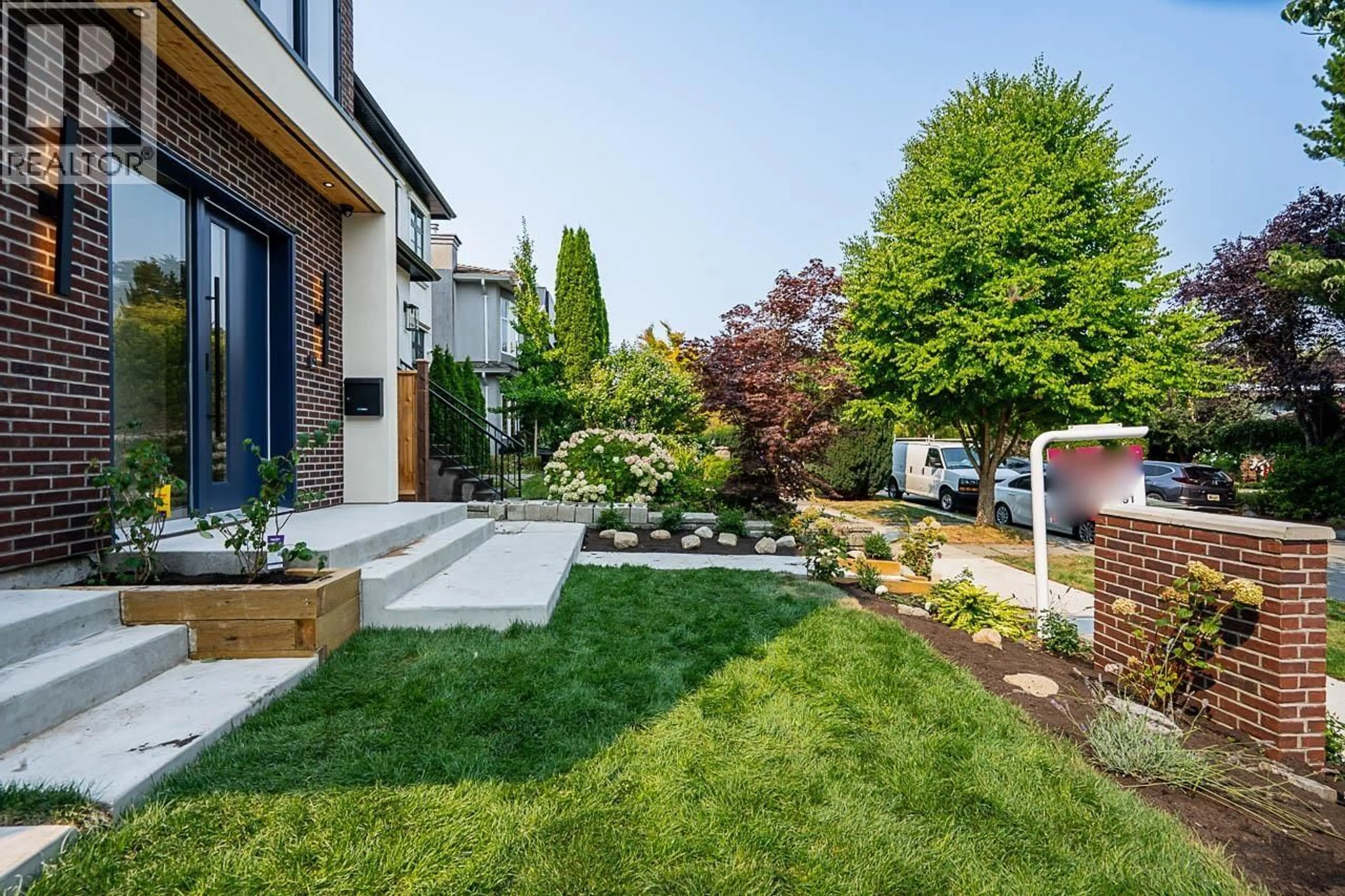 Patio, street for 1 - 456 38TH AVENUE, Vancouver British Columbia V5W1H7