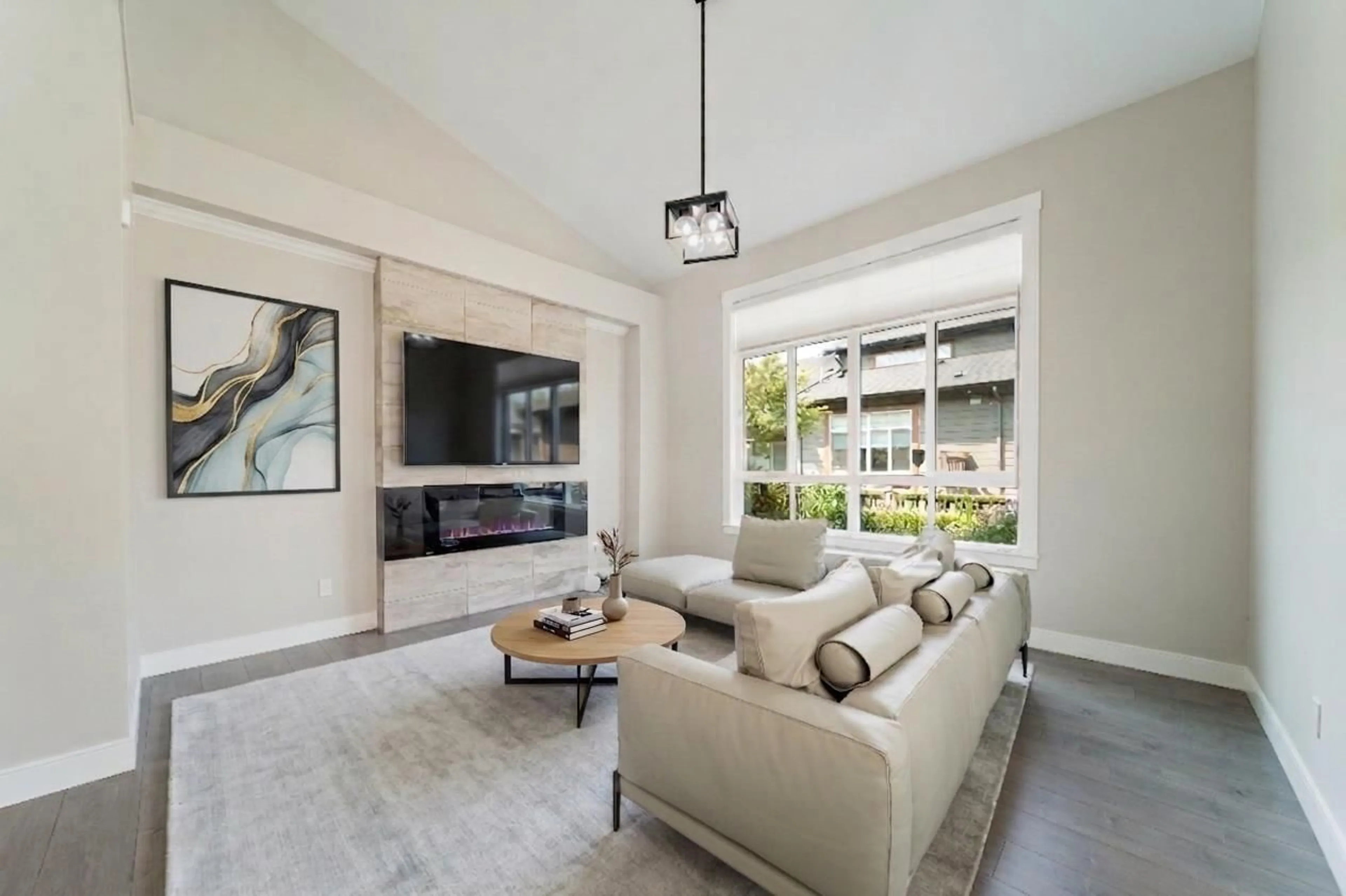 Living room with furniture, unknown for 82 - 17033 FRASER HIGHWAY, Surrey British Columbia V4N6V2