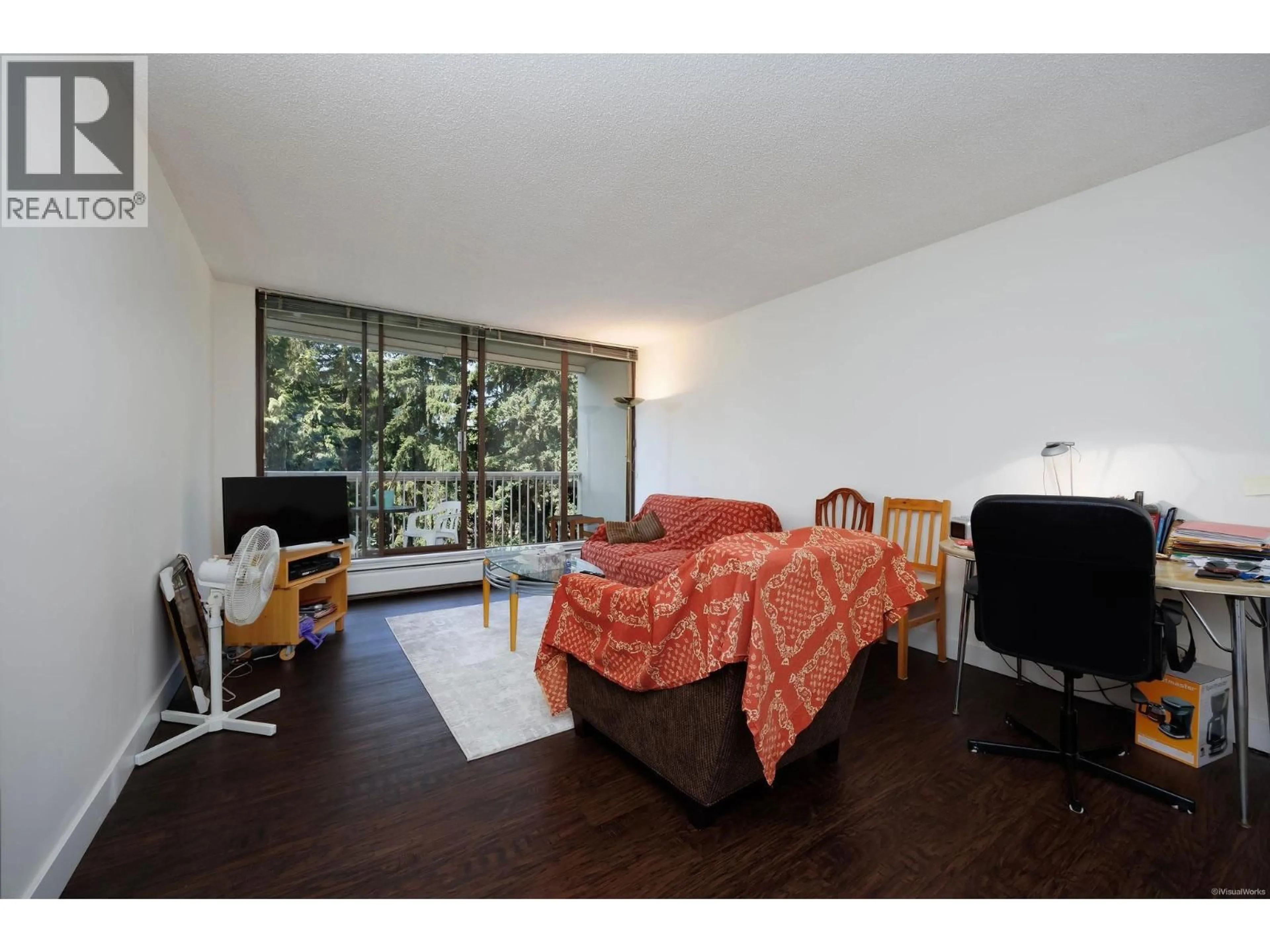 Living room with furniture, wood/laminate floor for 809 - 2020 FULLERTON AVENUE, North Vancouver British Columbia V7P3G3