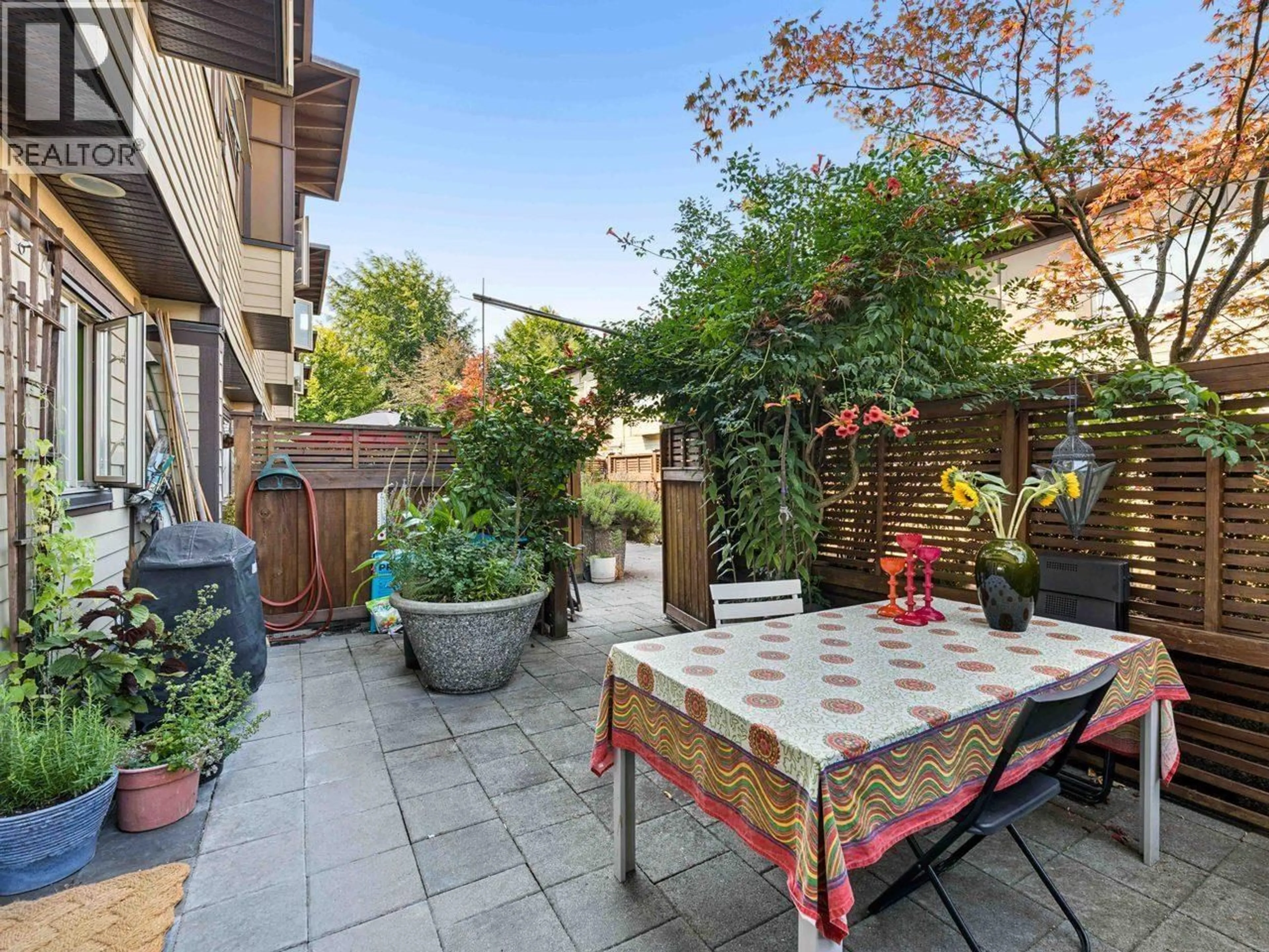 Patio, street for 13 - 2389 CHARLES STREET, Vancouver British Columbia V5L5G4