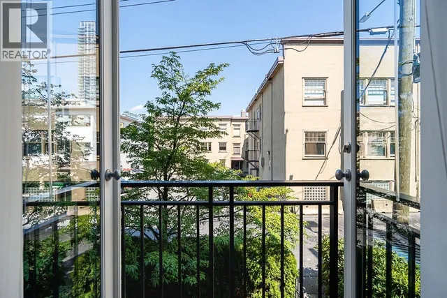 1 - 1425 11TH AVENUE, Vancouver 3
