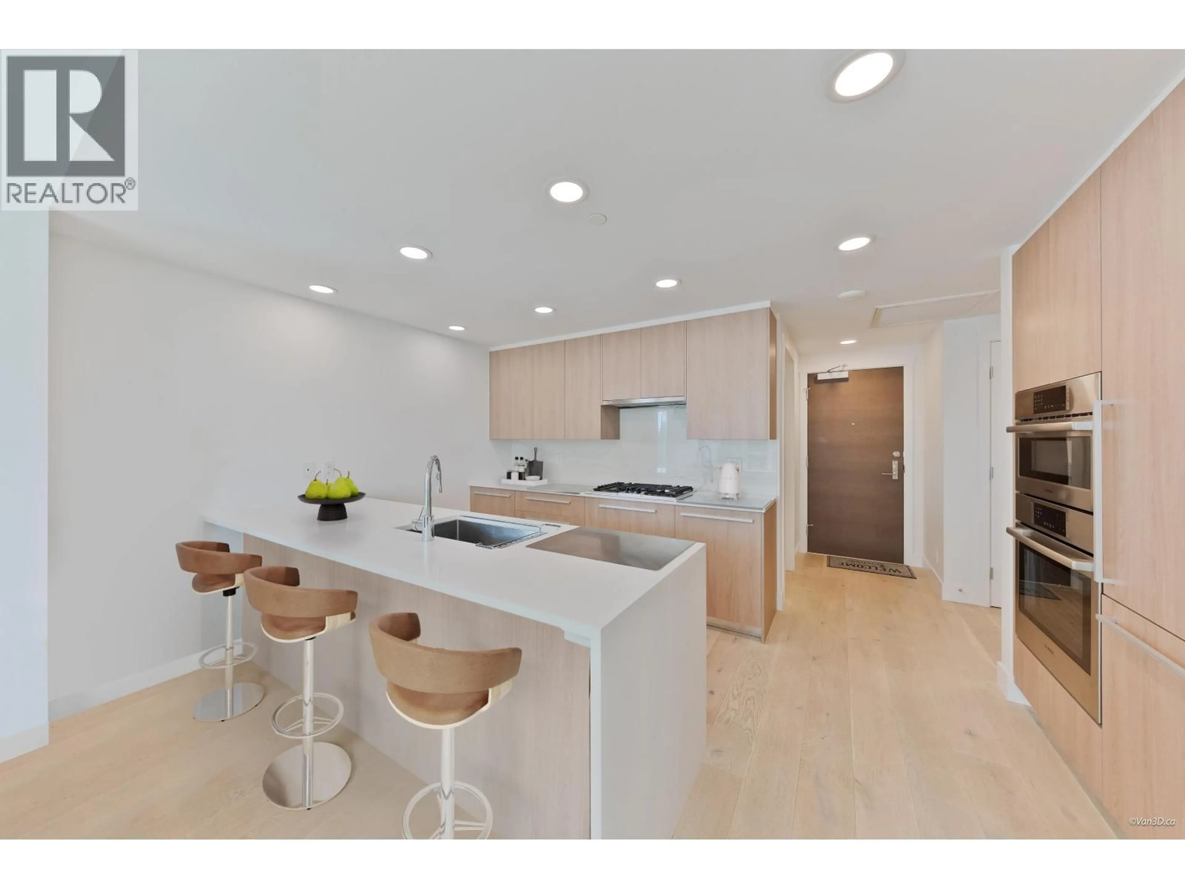 Open concept kitchen, ceramic/tile floor for 504 - 2780 VALLEY CENTRE AVENUE, North Vancouver British Columbia V7J0C4