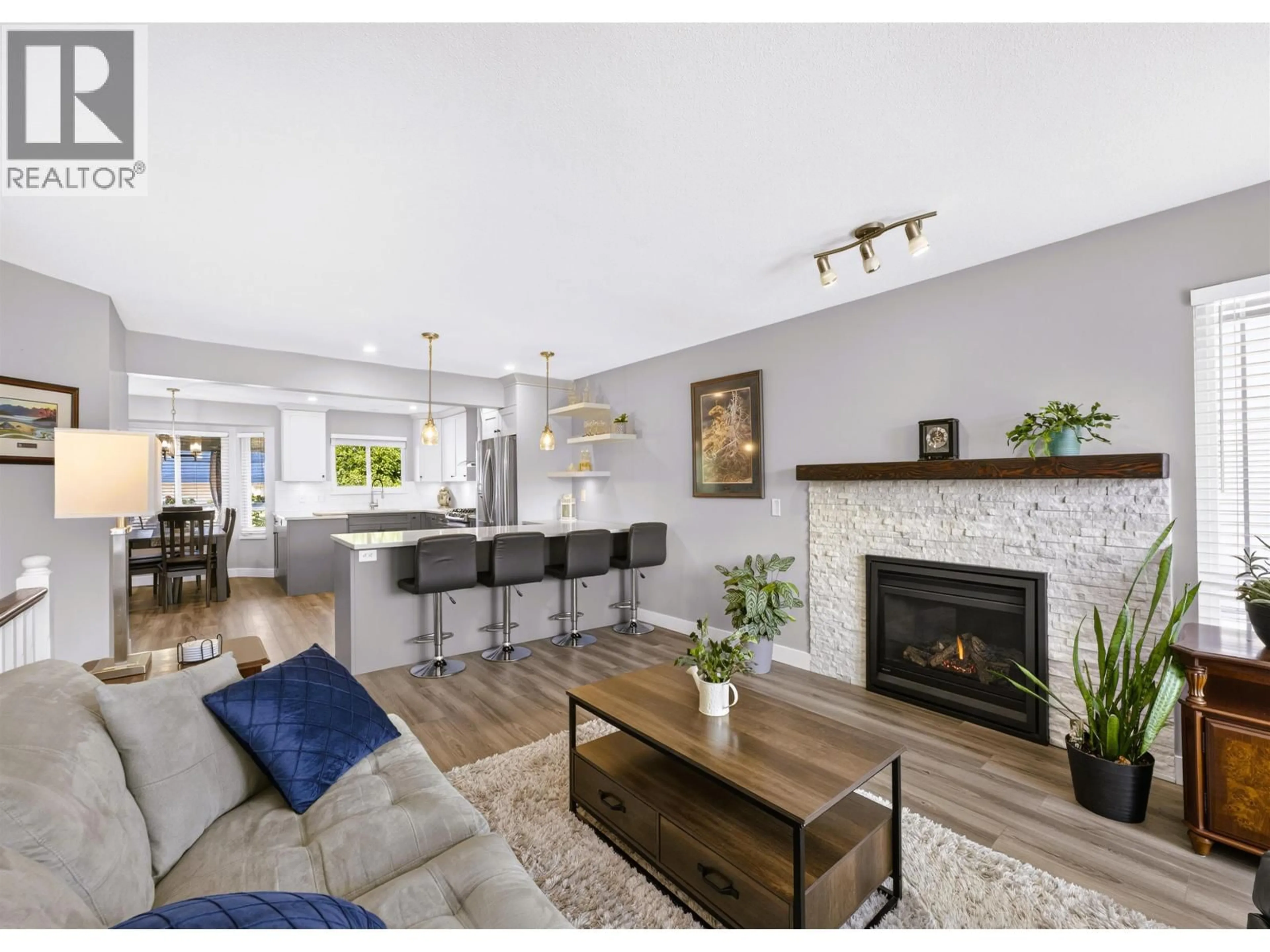 Open concept kitchen, wood/laminate floor for 20485 120B AVENUE, Maple Ridge British Columbia V2X1A9