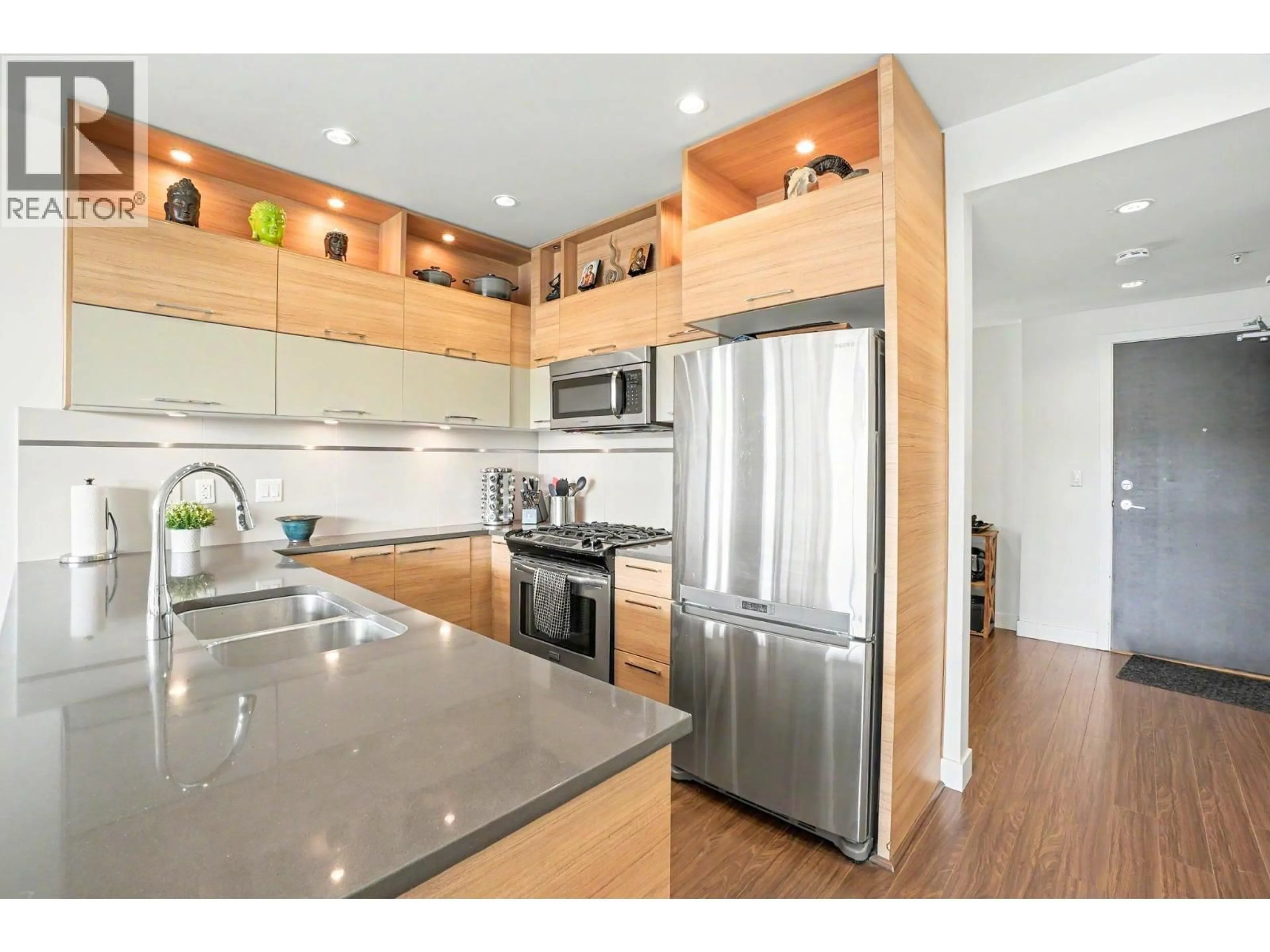 Open concept kitchen, wood/laminate floor for 9150 UNIVERSITY HIGH STREET, Burnaby British Columbia V5A0C5