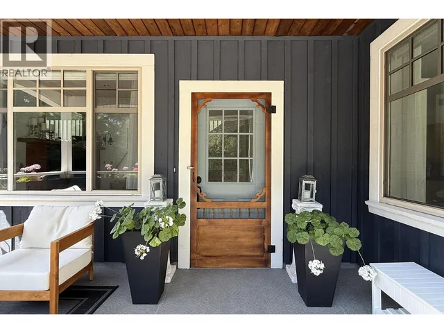 1139 LENORA ROAD, Bowen Island 2
