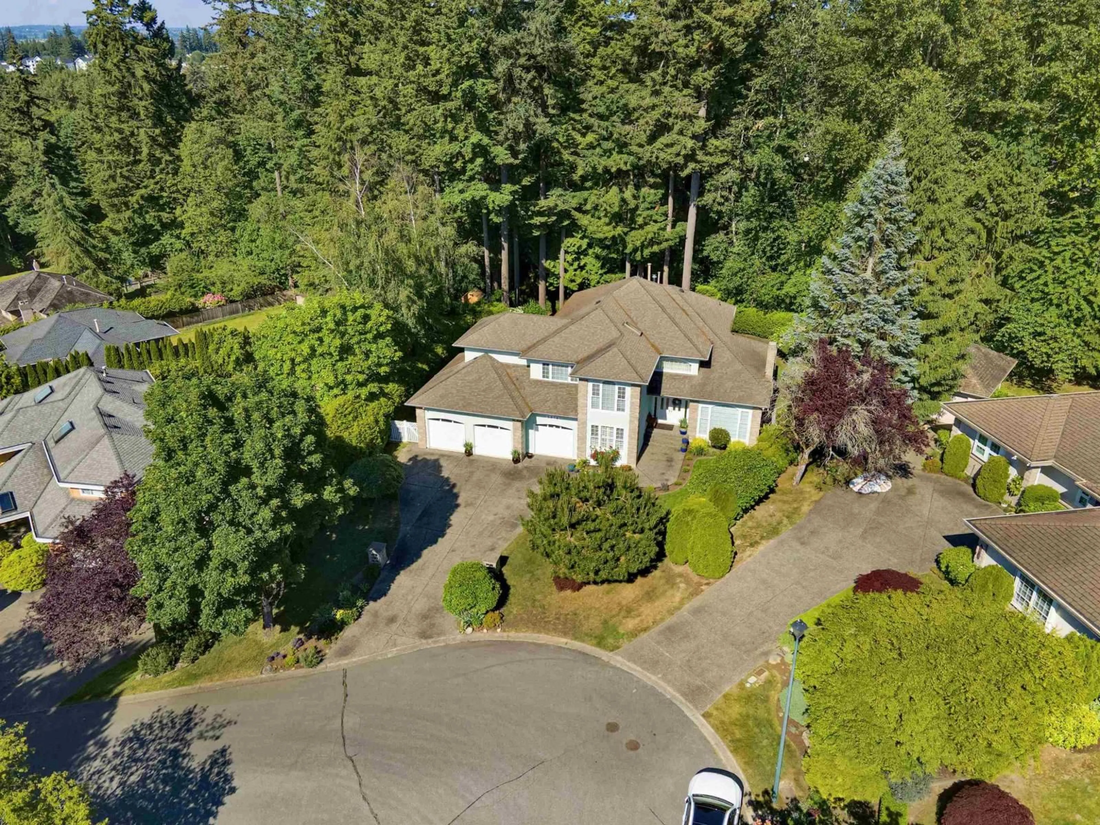 A pic from outside/outdoor area/front of a property/back of a property/a pic from drone, street for 2878 145B STREET, Surrey British Columbia V4P1P5