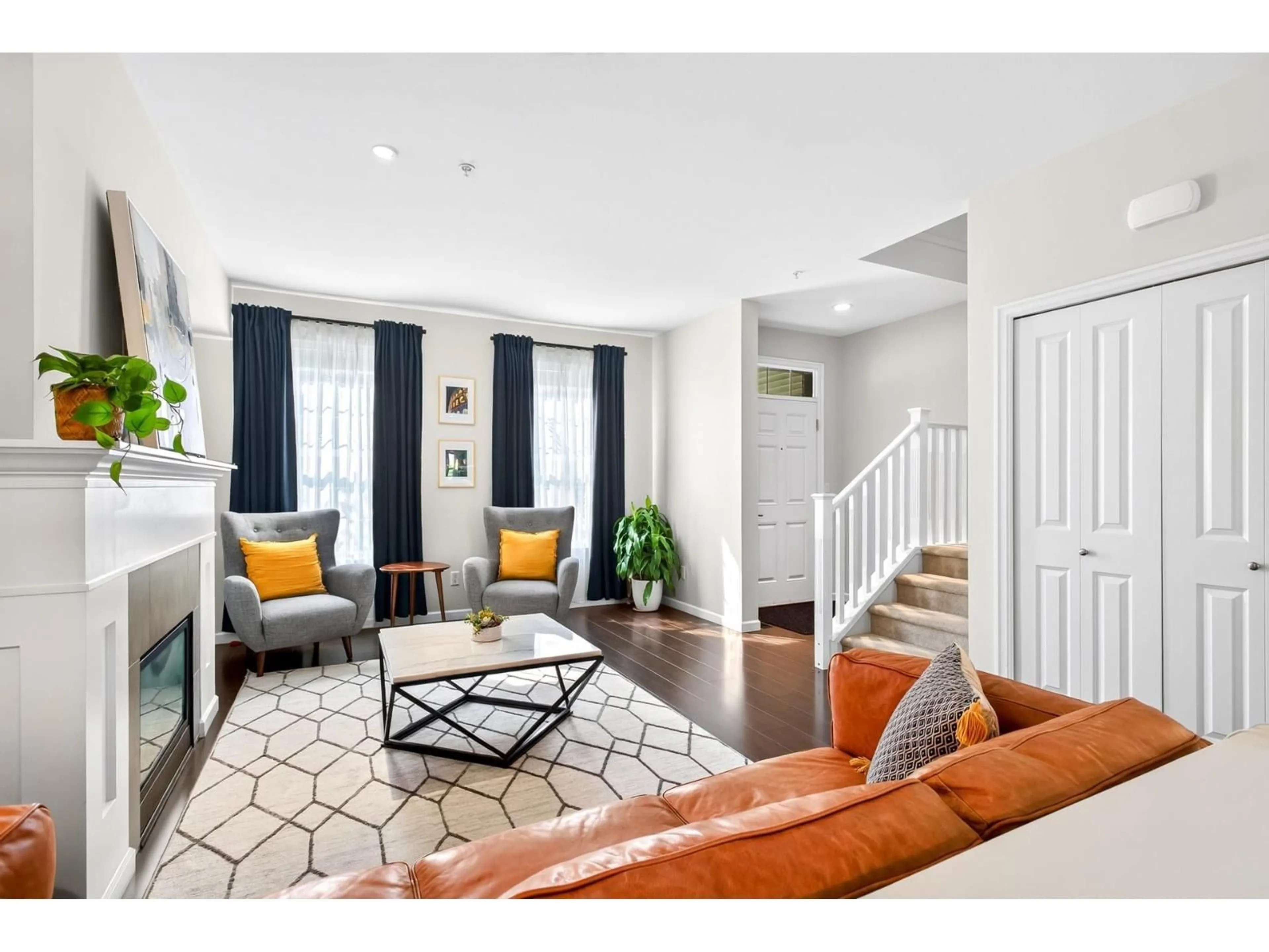 Living room with furniture, unknown for 6858 208 STREET, Langley British Columbia V2Y0M3