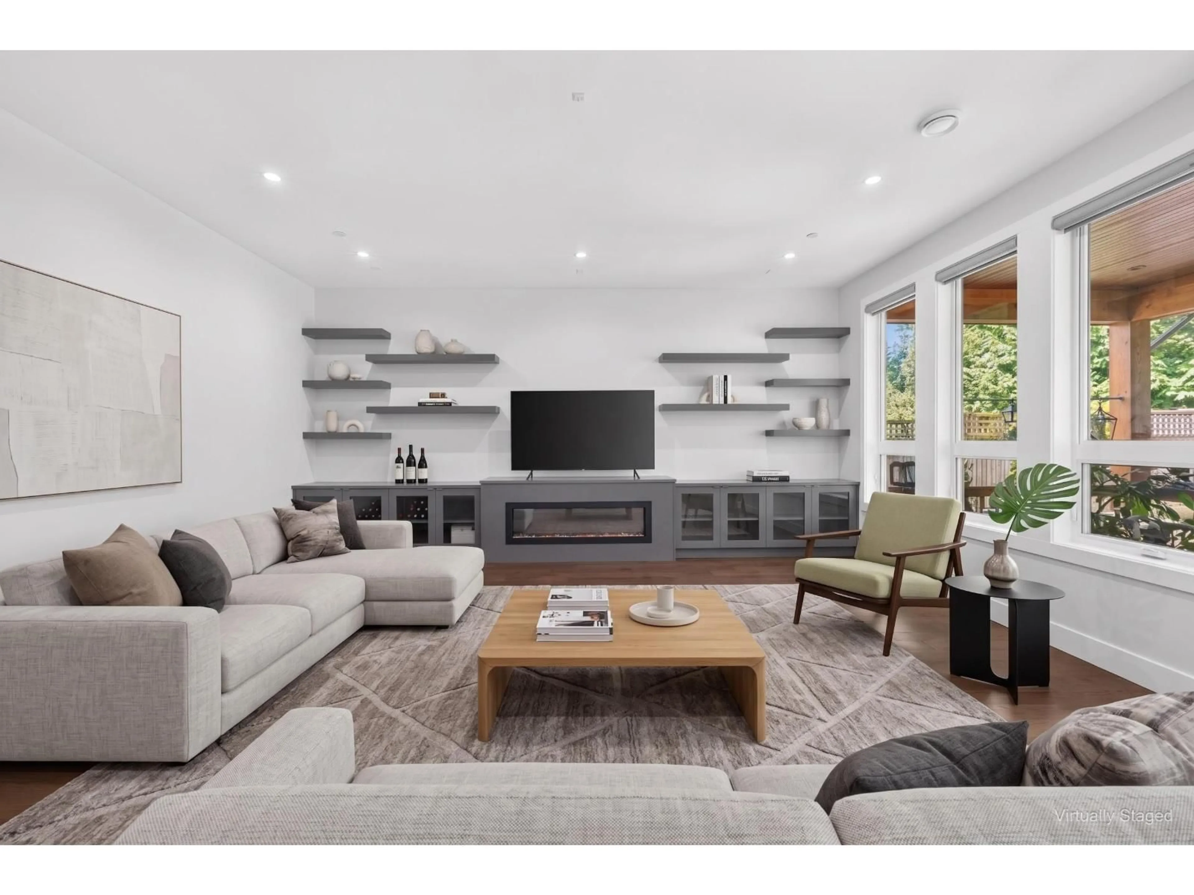 Living room with furniture, unknown for 15881 BUENA VISTA AVENUE, White Rock British Columbia V4B2A2