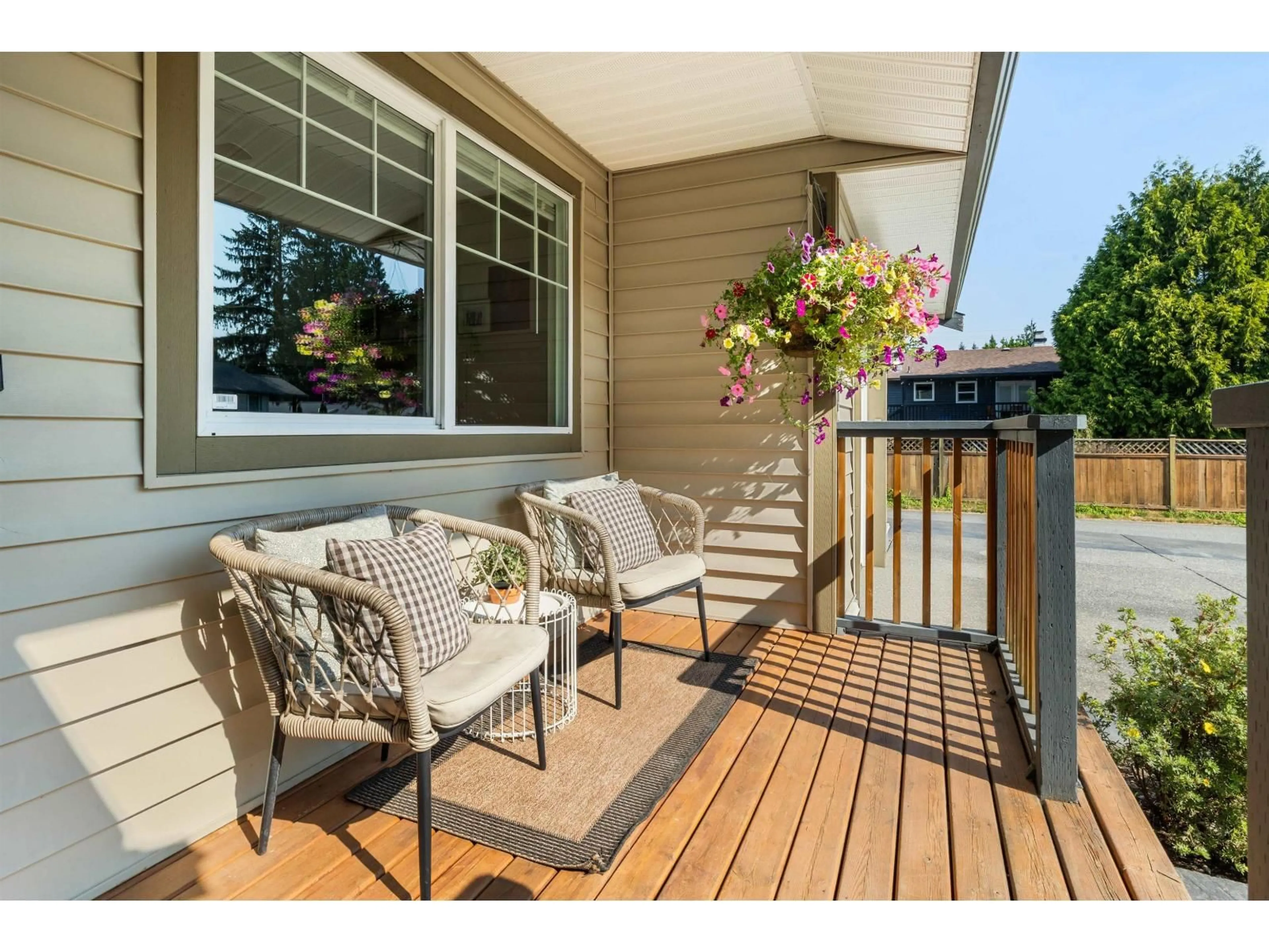 Patio, street for 4777 200A STREET, Langley British Columbia V3A6R1