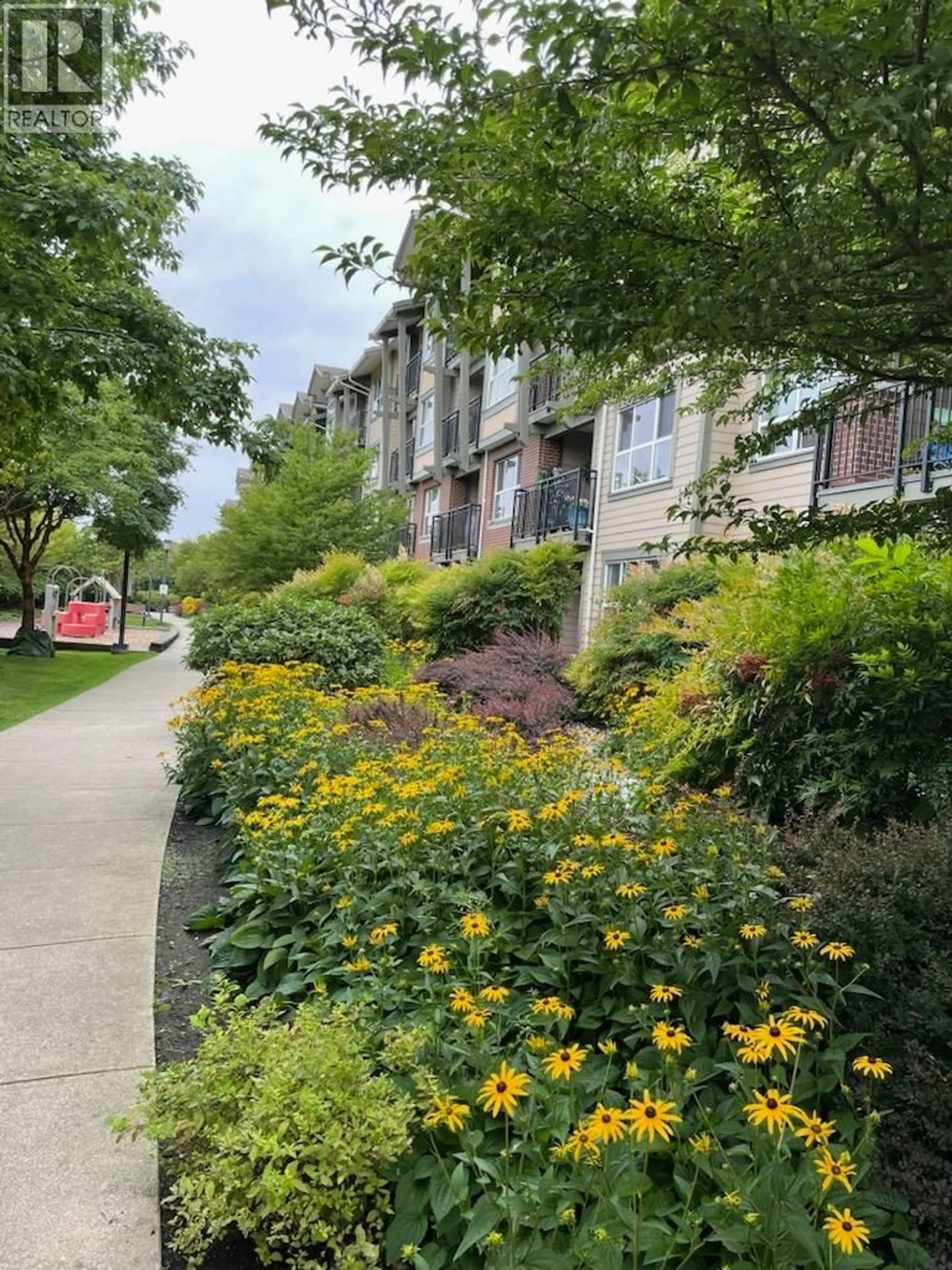 A pic from outside/outdoor area/front of a property/back of a property/a pic from drone, street for 302 - 5885 IRMIN STREET, Burnaby British Columbia V5J0C2