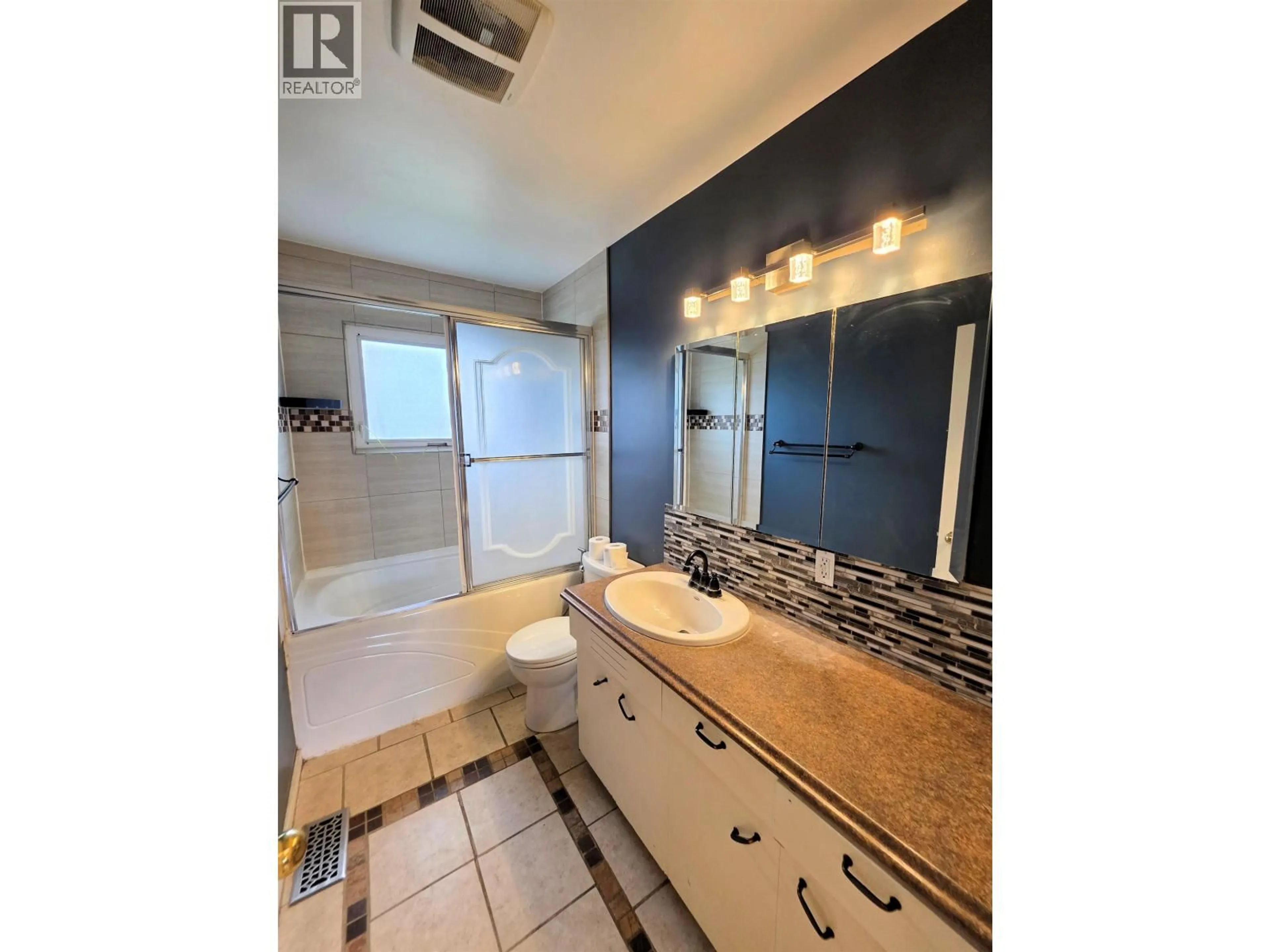 Standard bathroom, ceramic/tile floor for 1753 KENWOOD STREET, Prince George British Columbia V2L1S4