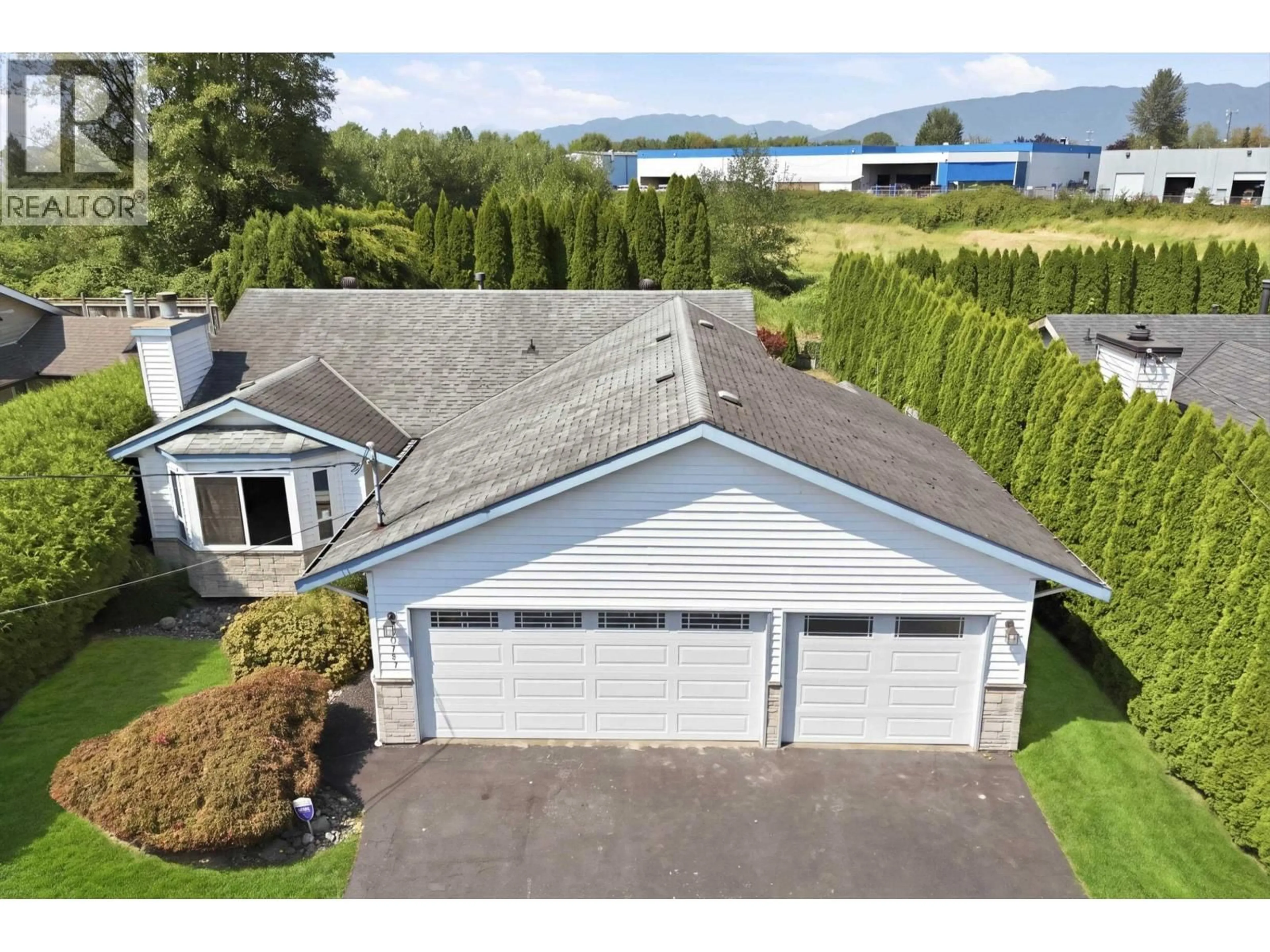 A pic from outside/outdoor area/front of a property/back of a property/a pic from drone, unknown for 20161 OSPRING STREET, Maple Ridge British Columbia V2X9C2