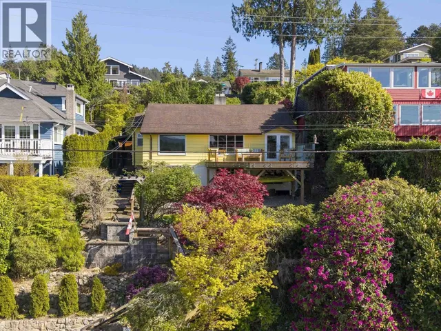 6248 WELLINGTON AVENUE, West Vancouver 2