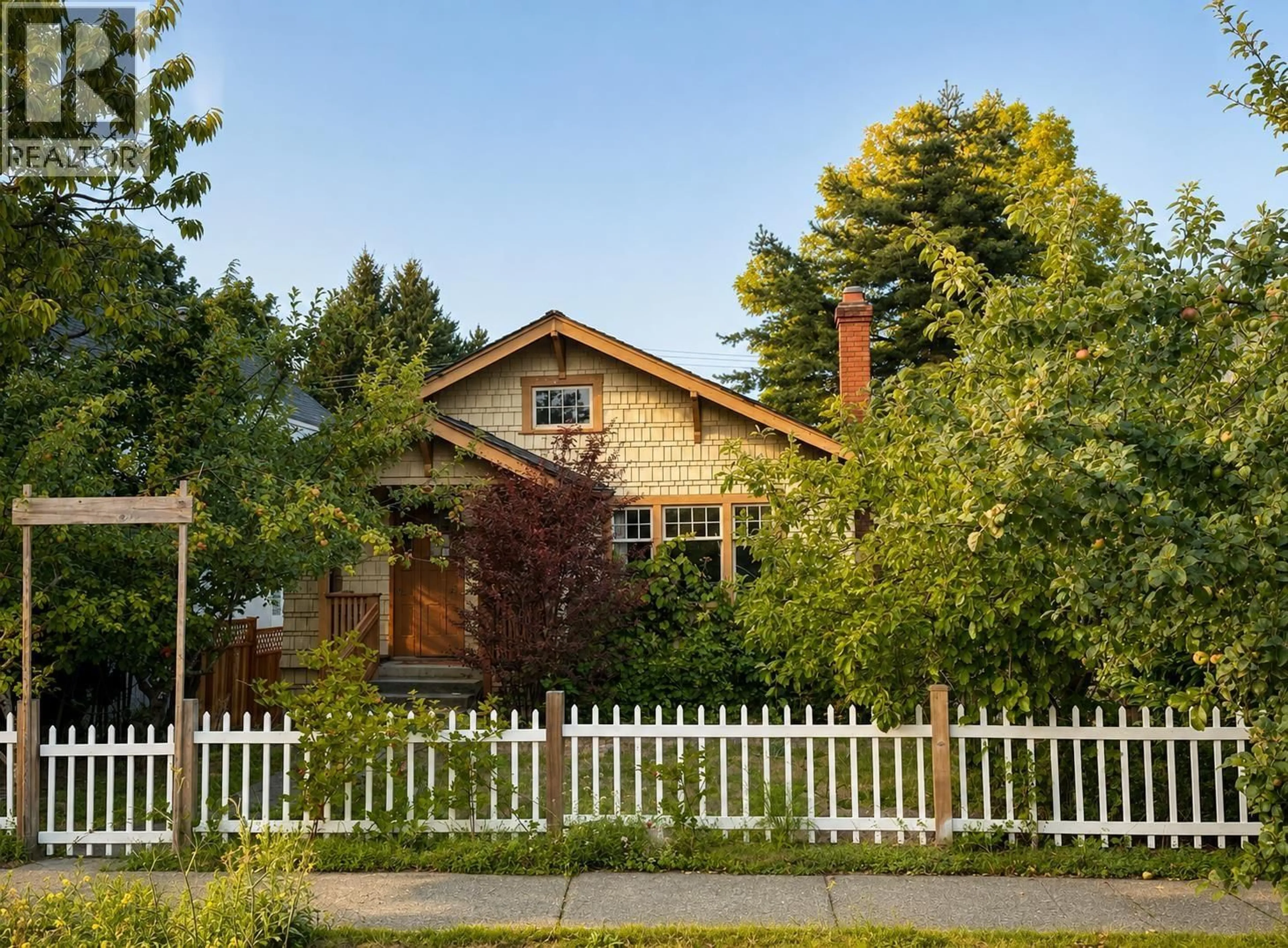 Unknown for 4117 11TH AVENUE, Vancouver British Columbia V6R2L5