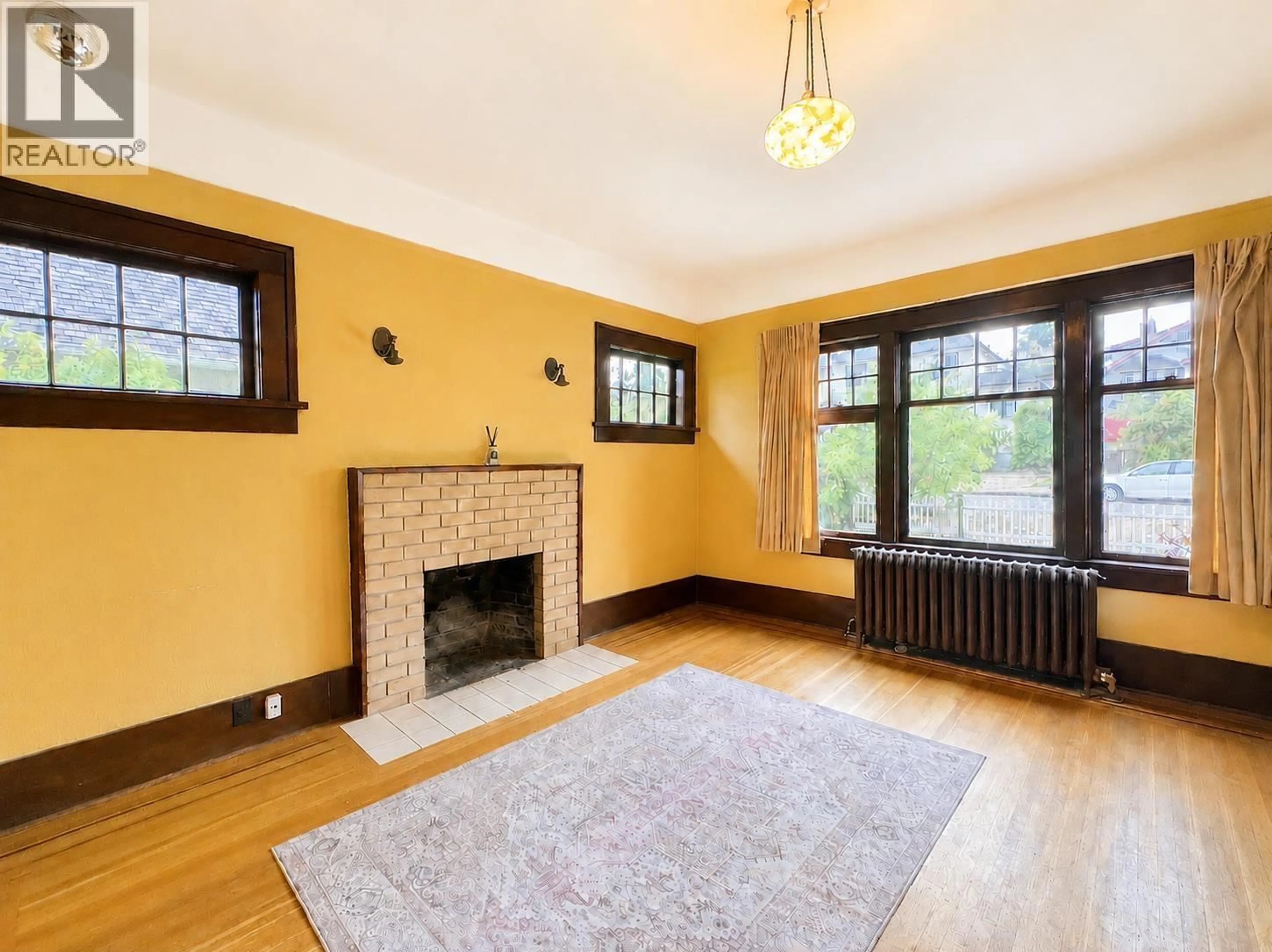 Living room with furniture, unknown for 4117 11TH AVENUE, Vancouver British Columbia V6R2L5