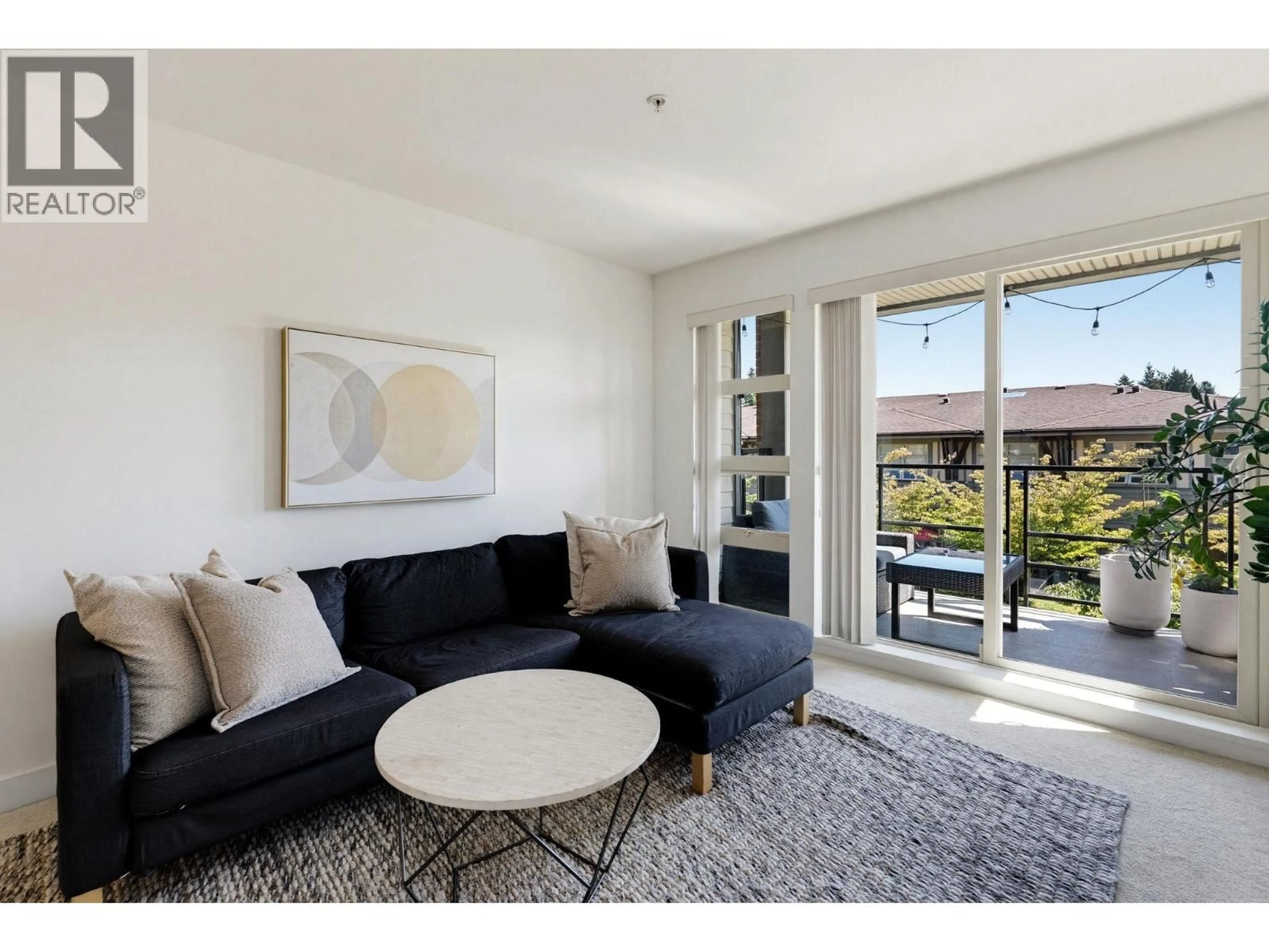 Living room with furniture, unknown for 213 - 738 29TH AVENUE, Vancouver British Columbia V5V0B6