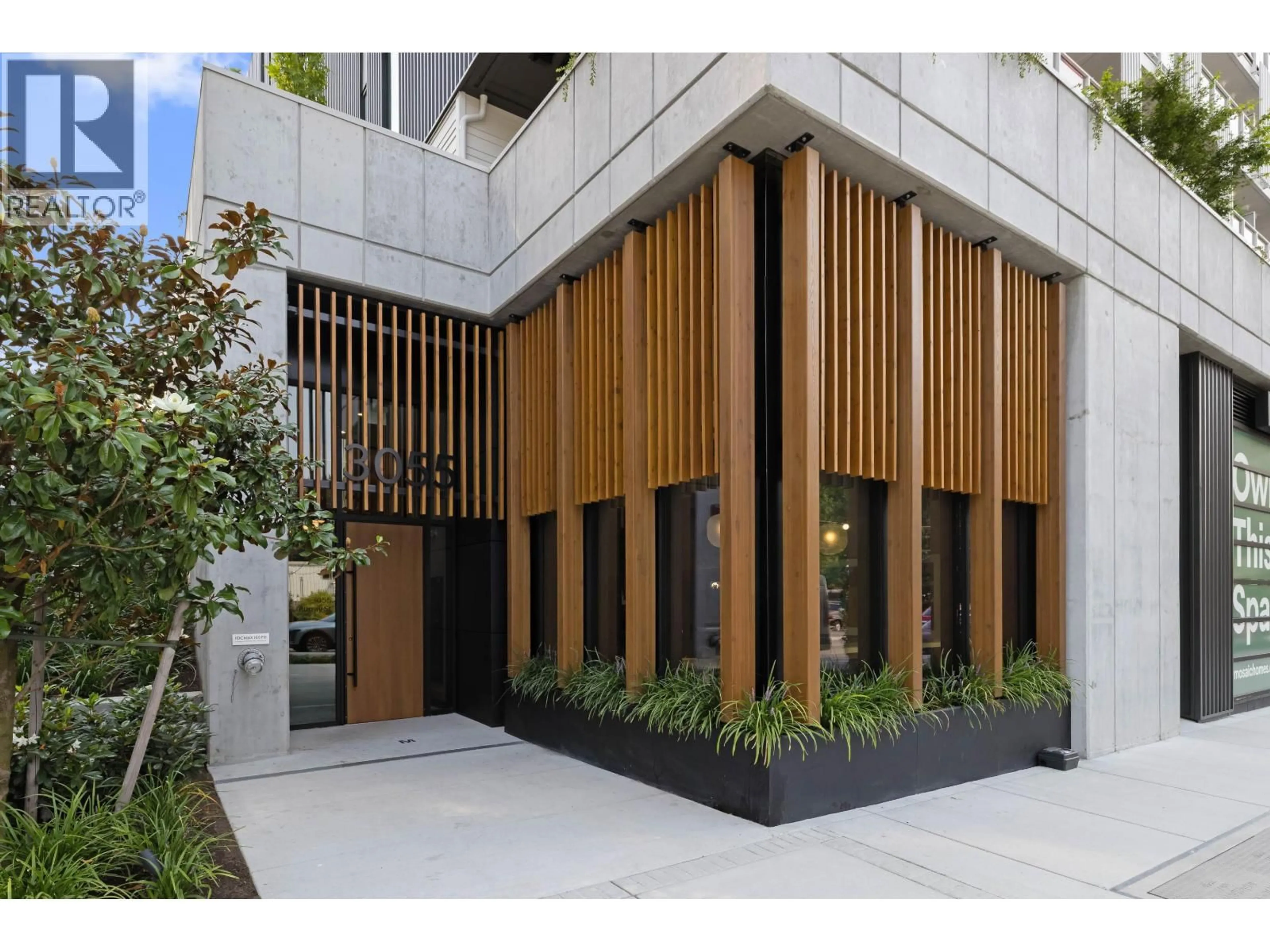 Indoor foyer for 207 - 3055 MURRAY STREET, Port Moody British Columbia V3H0P4