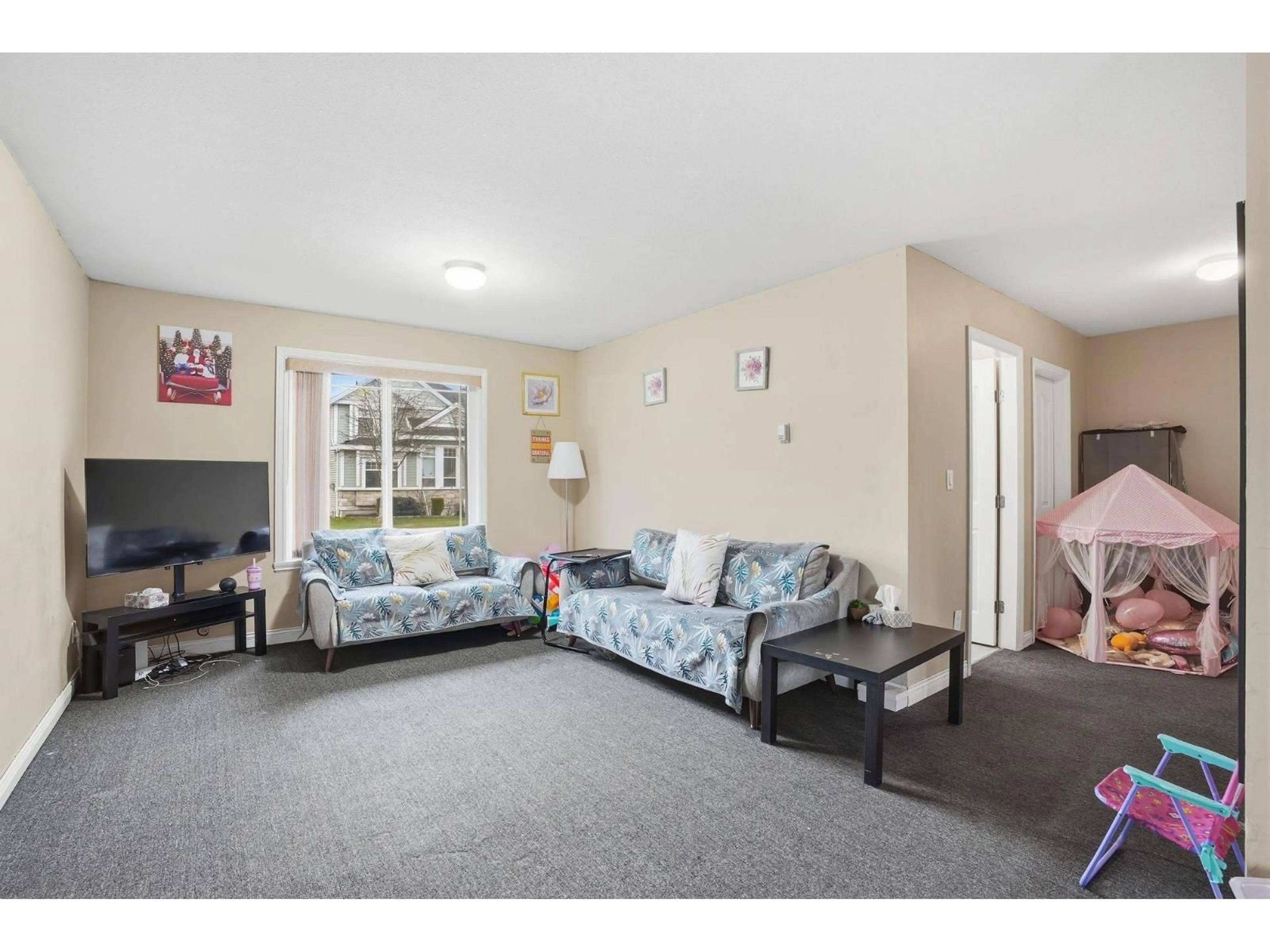 A pic of a room for 6593 125A STREET, Surrey British Columbia V3W6S9