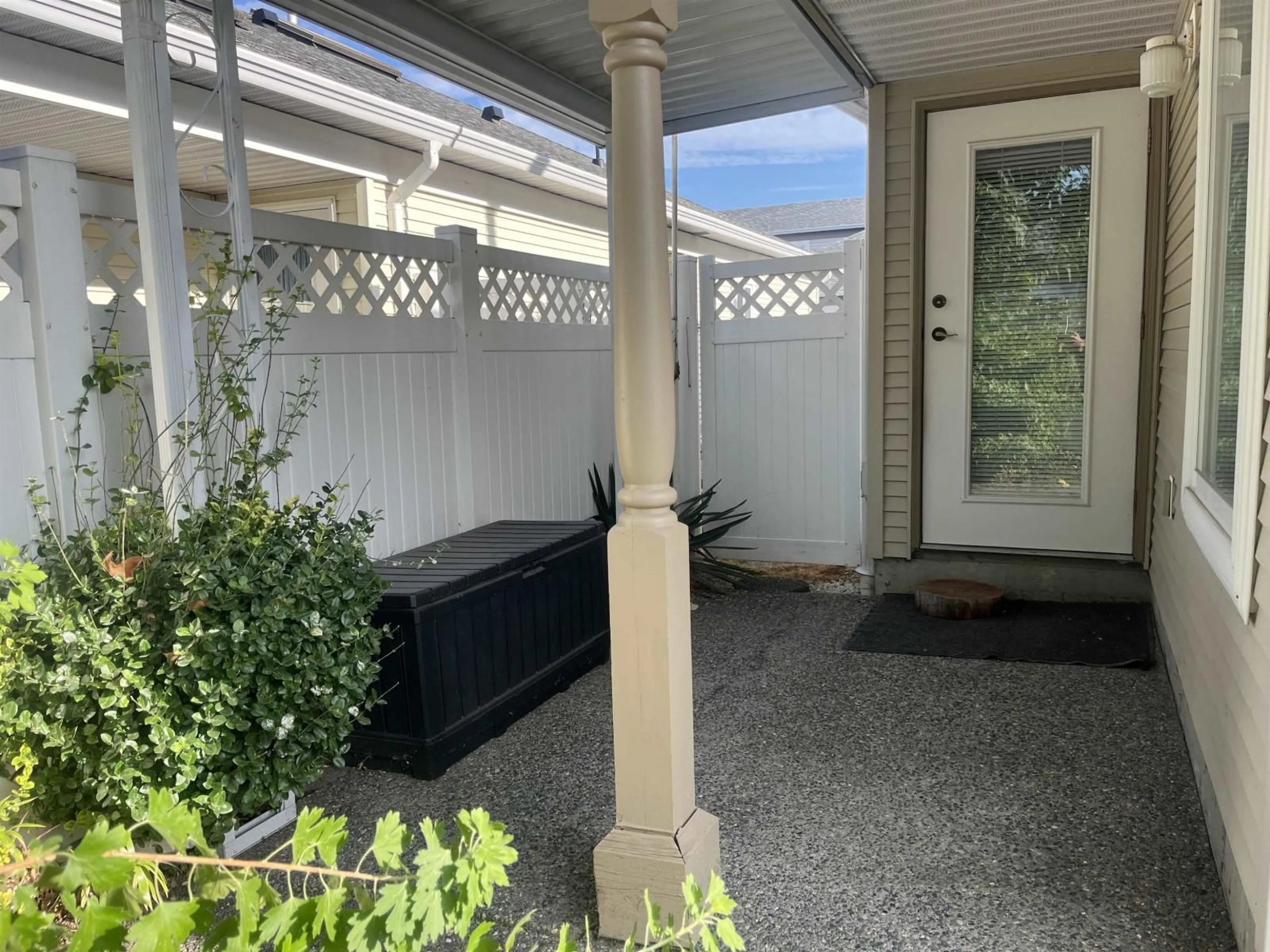 Patio, street for 216 - 8485 YOUNG ROAD, Chilliwack British Columbia V2P7Y7