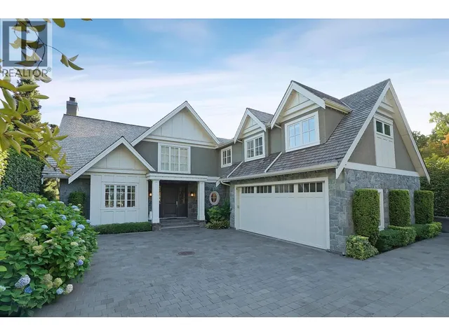 2920 MATHERS AVENUE, West Vancouver 3