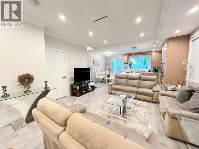 6576 YEW STREET, Vancouver 3