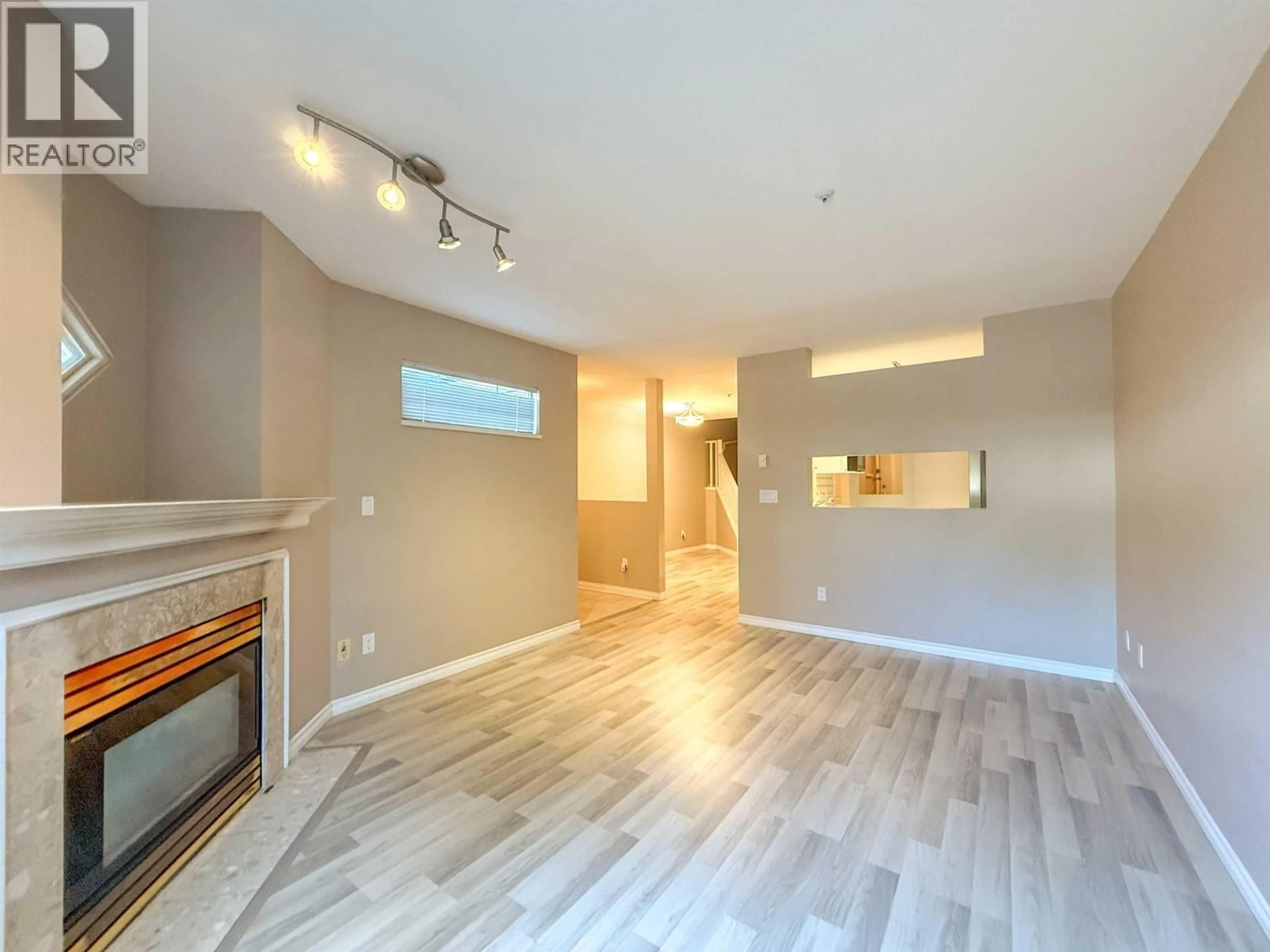 Unknown for 120 - 2970 PRINCESS CRESCENT, Coquitlam British Columbia V3B7R5