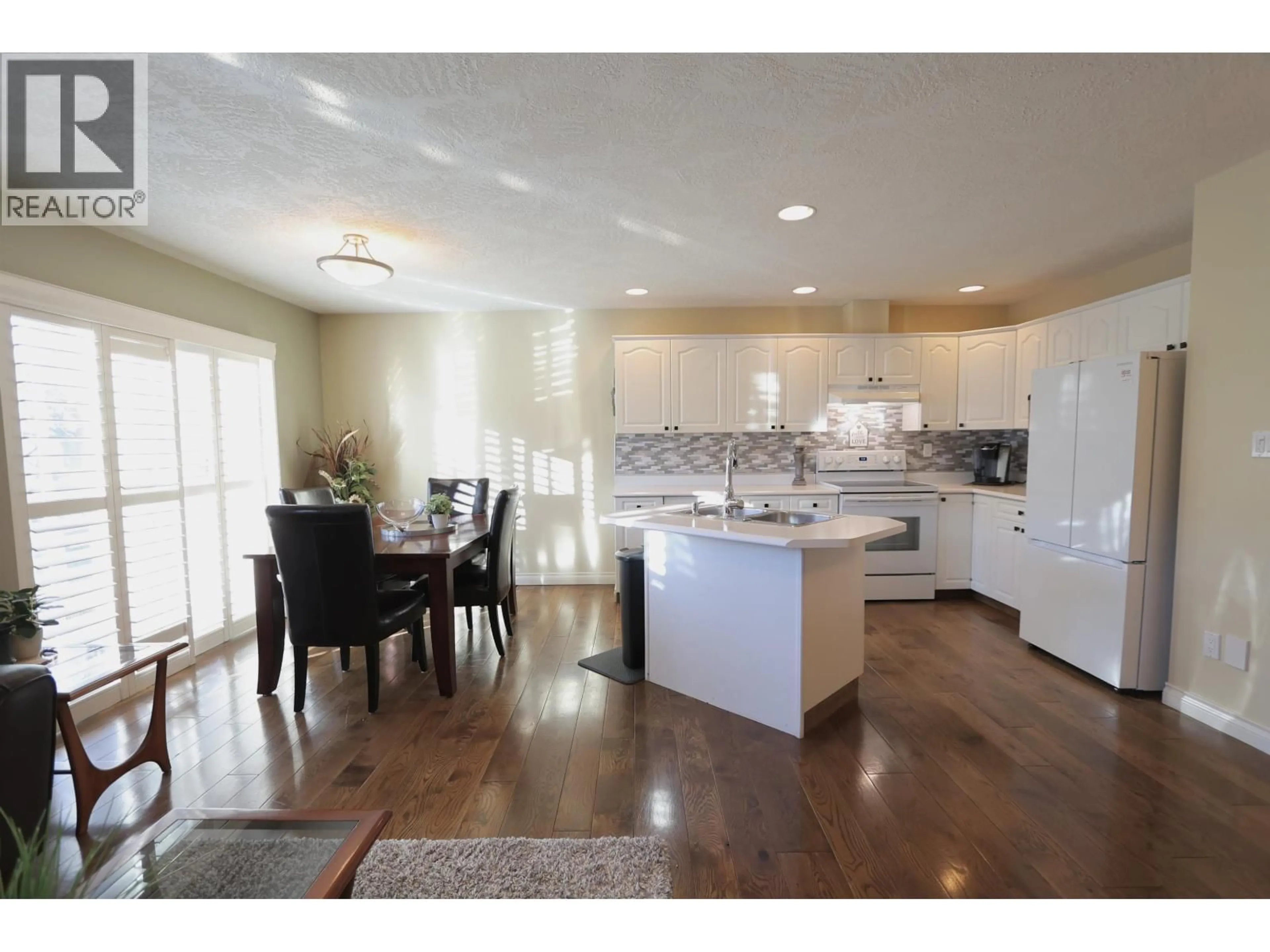 Open concept kitchen, unknown for 147 - 6807 WESTGATE AVENUE, Prince George British Columbia V2N5T8