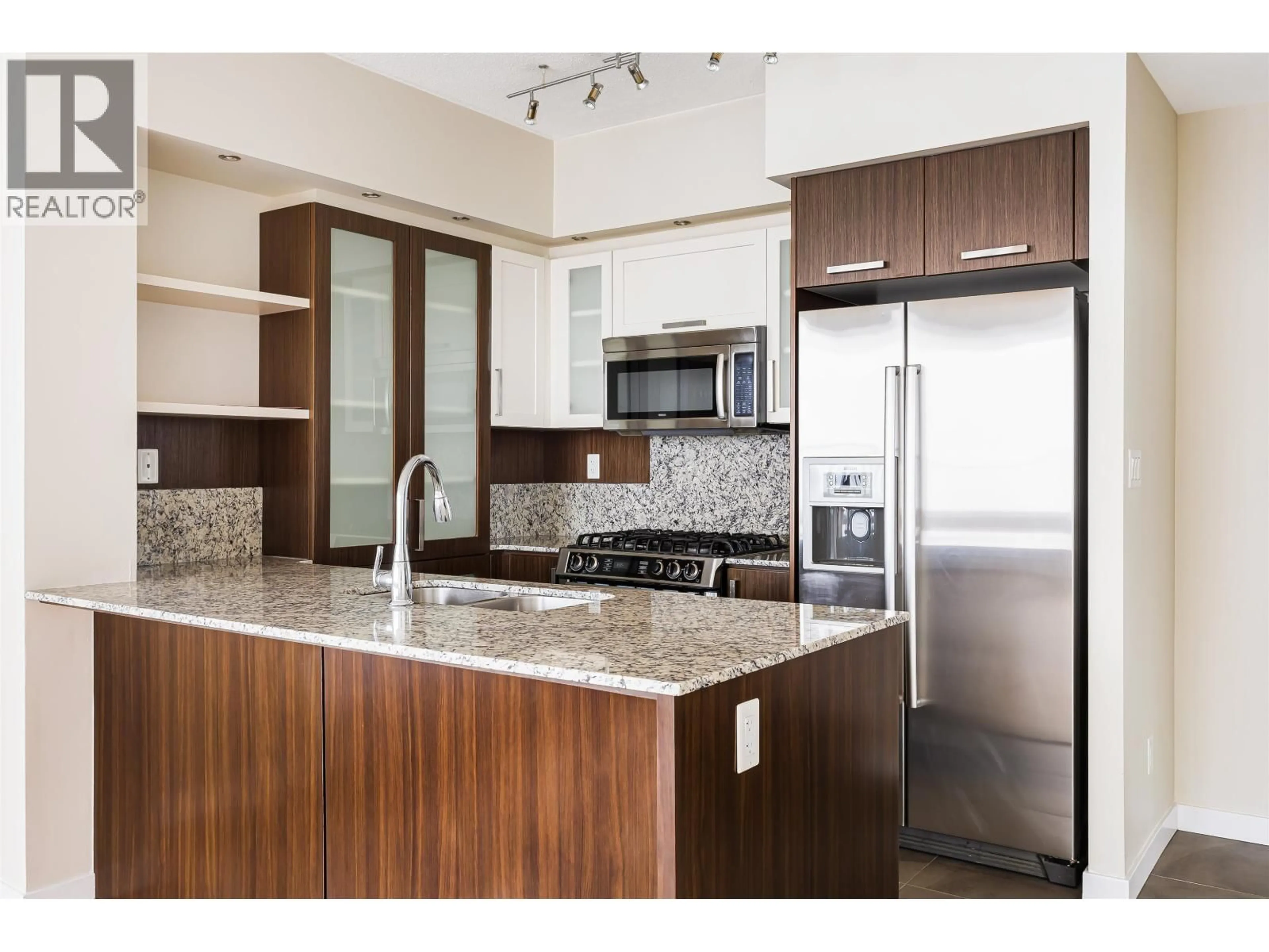 Open concept kitchen, ceramic/tile floor for 2905 - 2980 ATLANTIC AVENUE, Coquitlam British Columbia V3B0G2