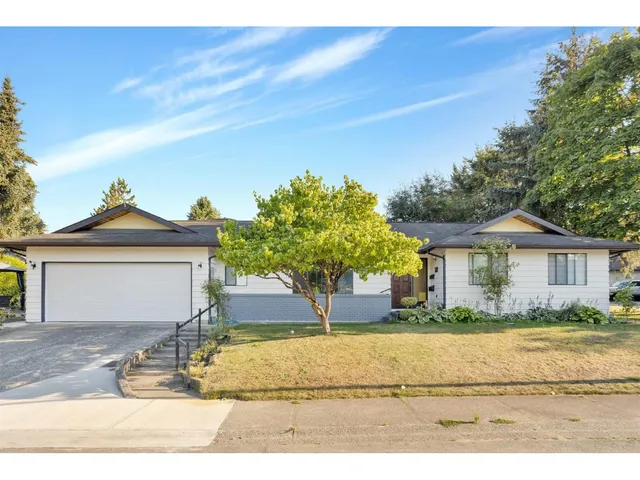 20050 50A AVENUE, Langley 3