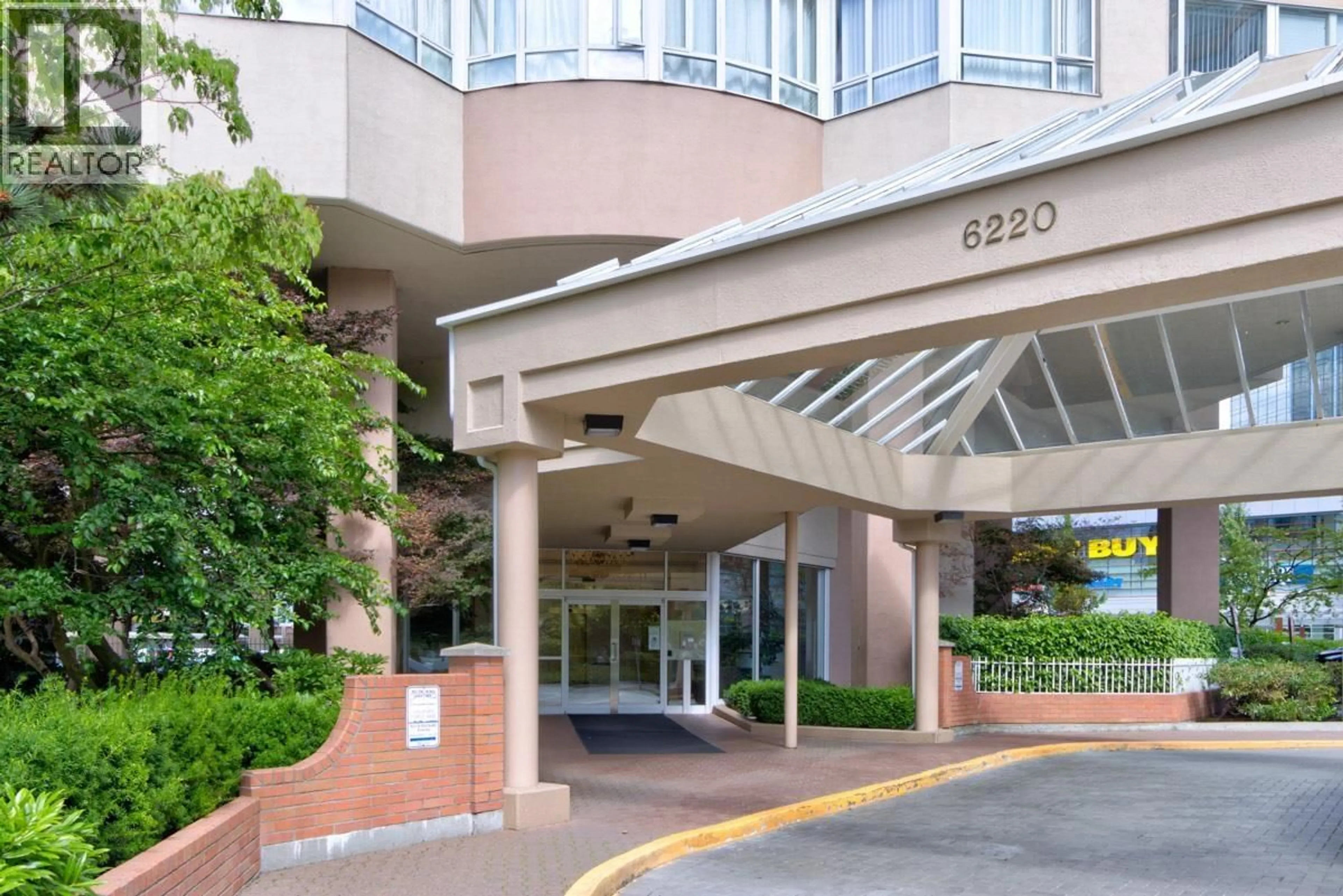 Indoor foyer for 501 - 6220 MCKAY AVENUE, Burnaby British Columbia V5H4M8