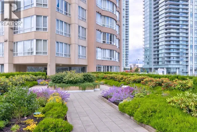 501 - 6220 MCKAY AVENUE, Burnaby 4