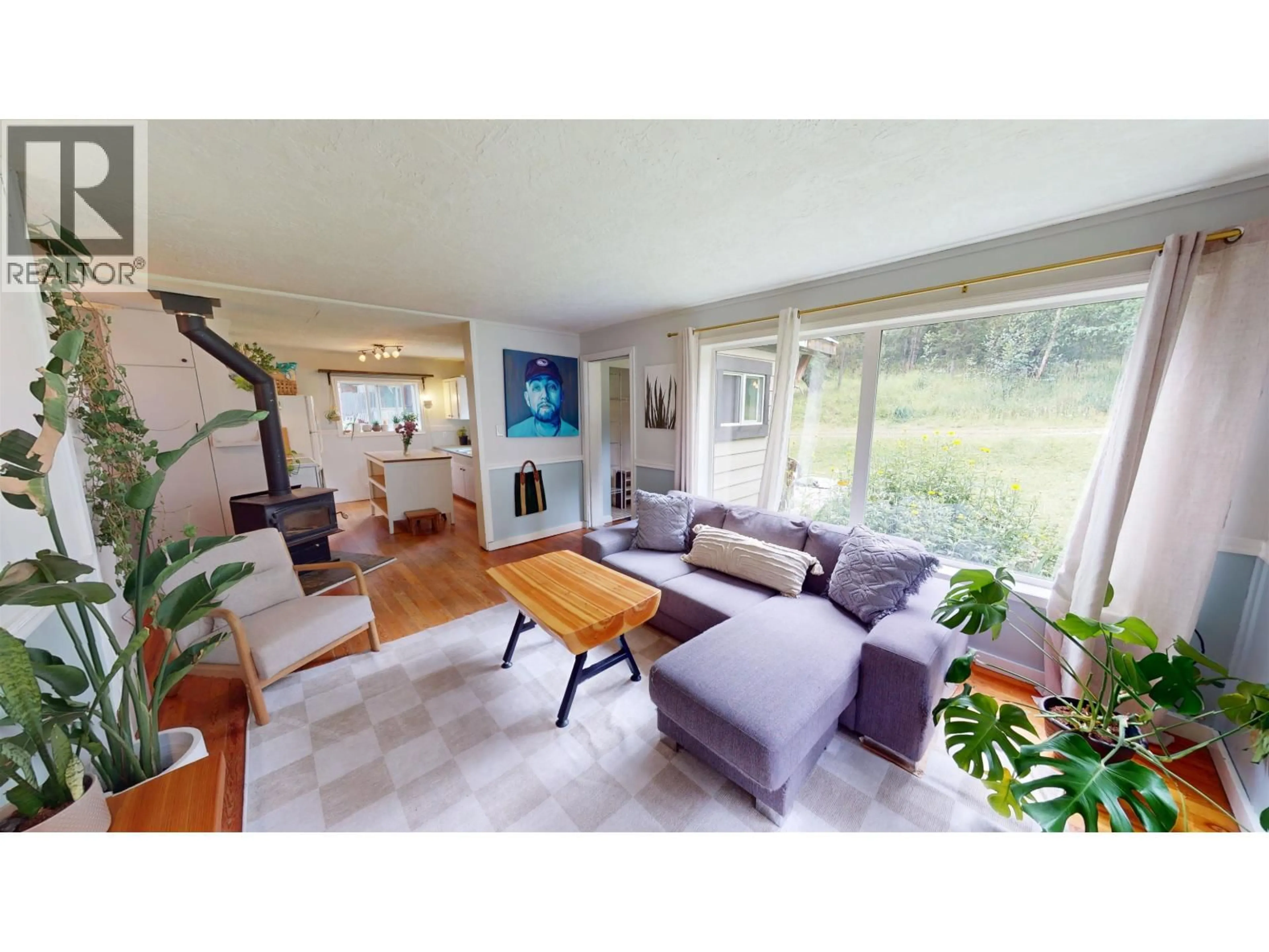 Living room with furniture, unknown for 1154 MARSH ROAD, Quesnel British Columbia V2J6H3