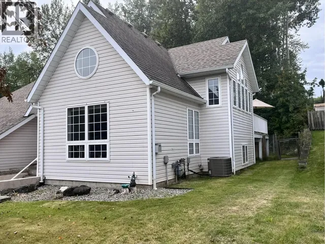 421 DAWSON STREET, Quesnel 2