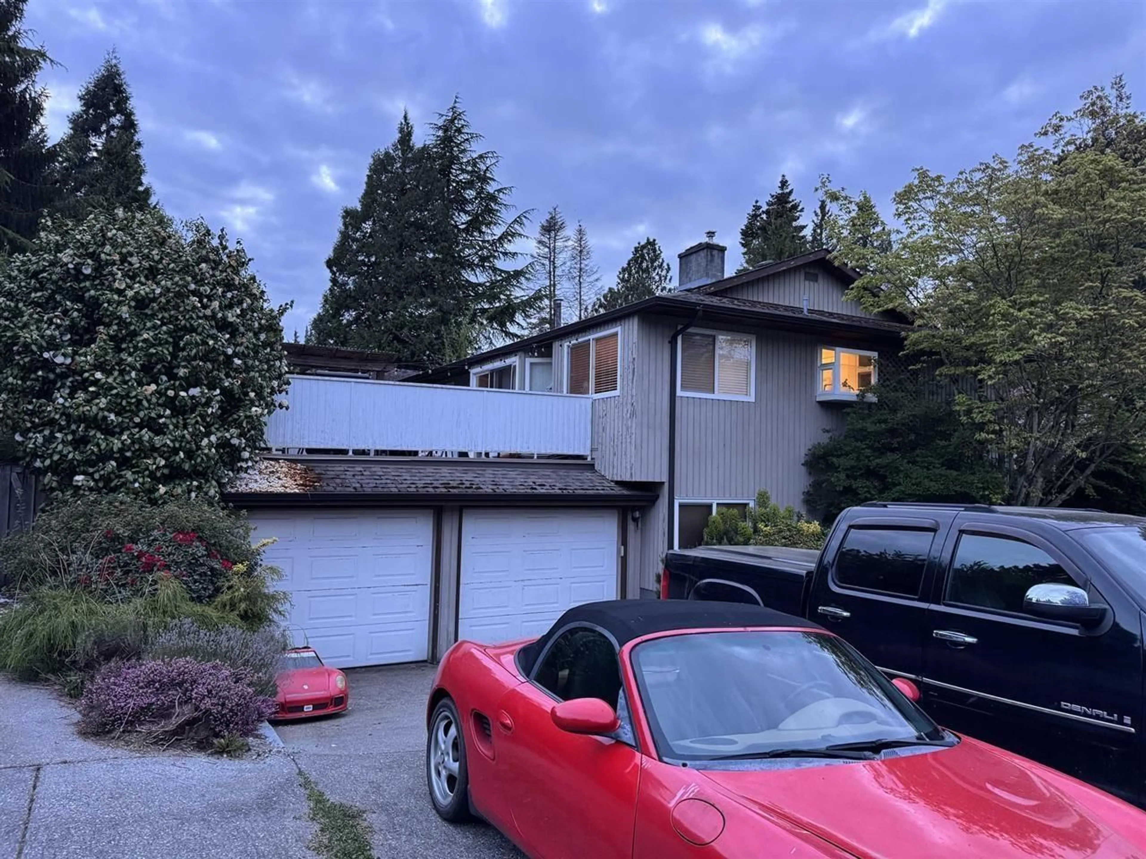 A pic from outside/outdoor area/front of a property/back of a property/a pic from drone, street for 12690 26 AVENUE, Surrey British Columbia V4A5R7