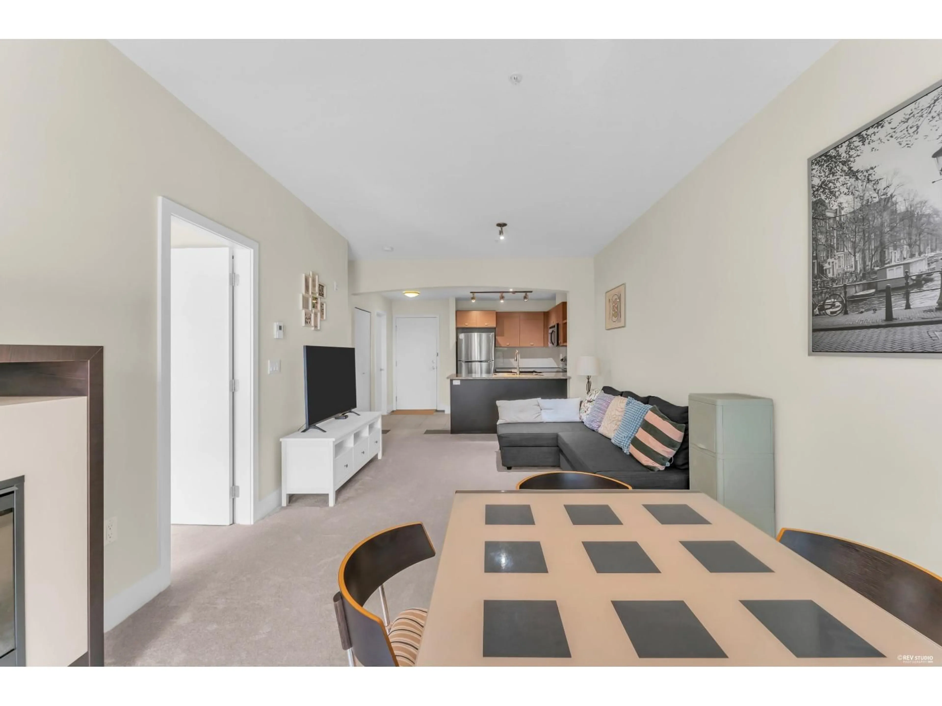 A pic of a room for 329 - 6628 120 STREET, Surrey British Columbia V3W1T7