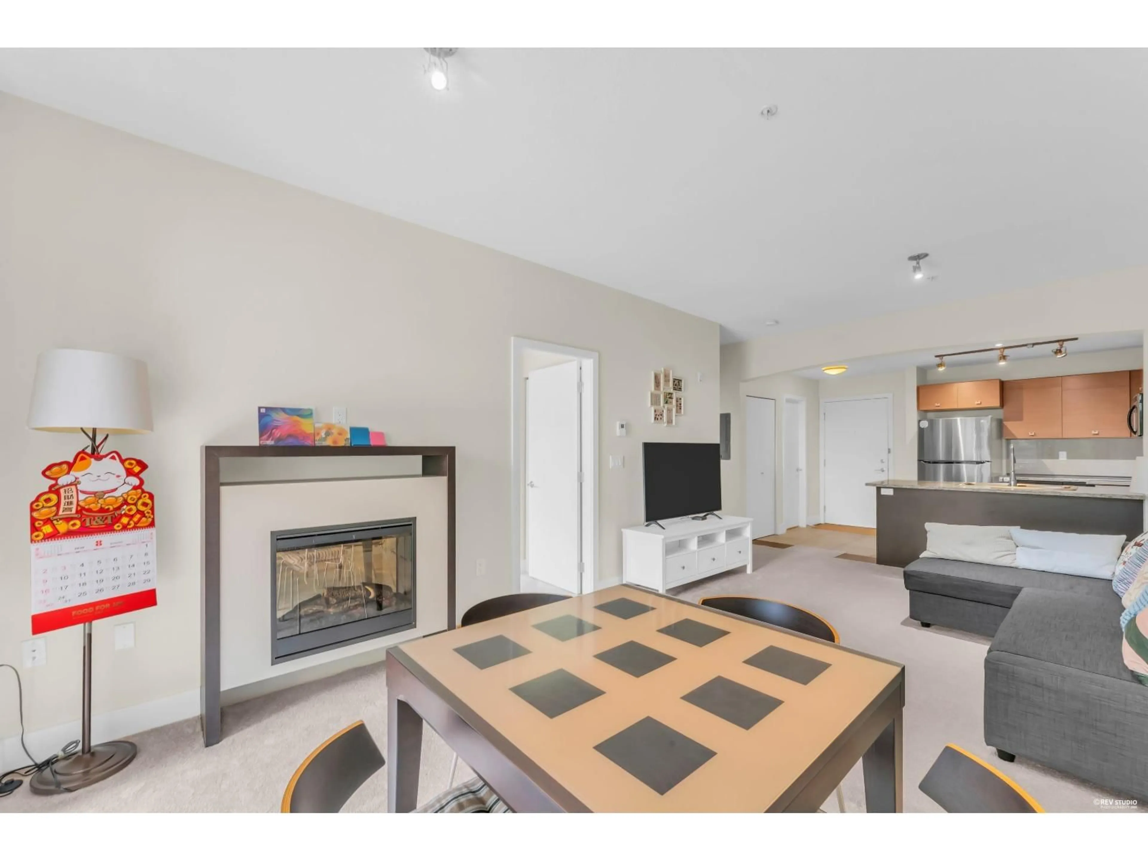 Living room with furniture, unknown for 329 - 6628 120 STREET, Surrey British Columbia V3W1T7