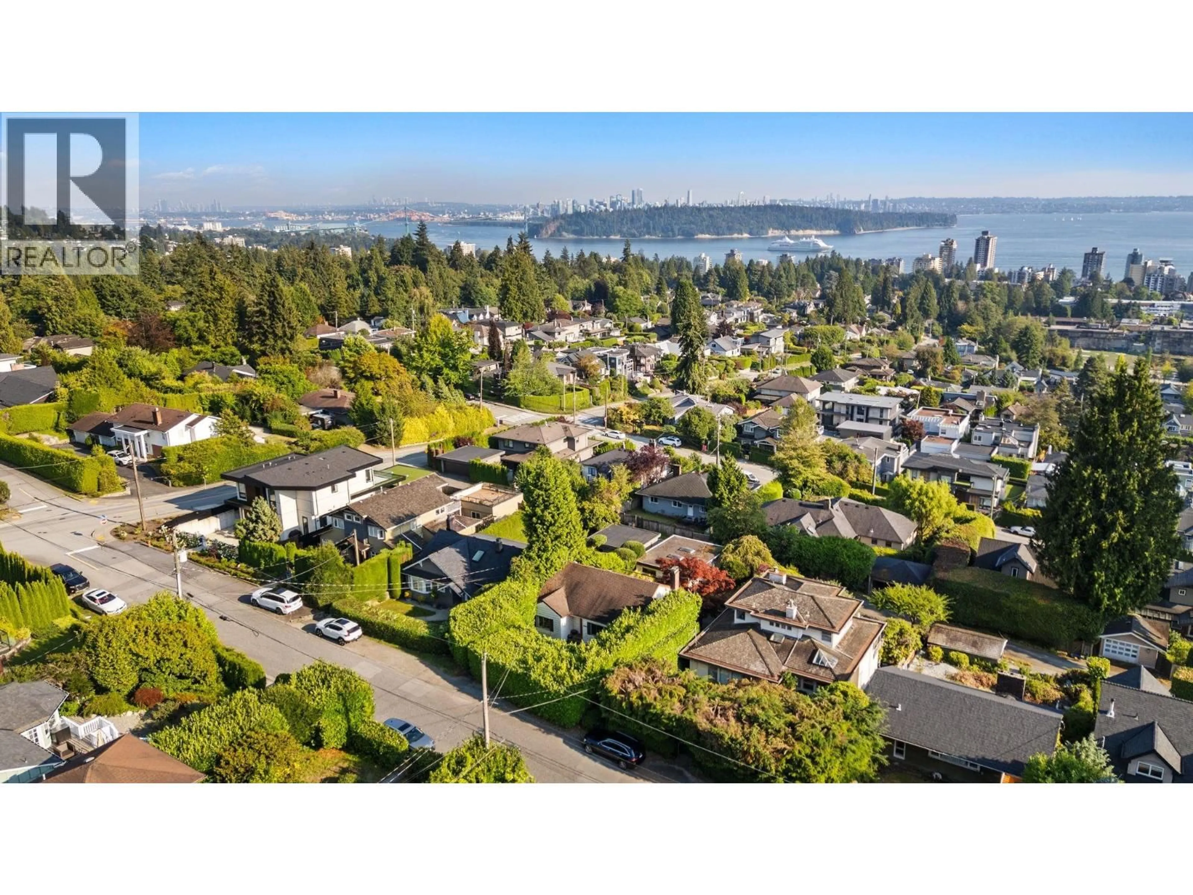 A pic from outside/outdoor area/front of a property/back of a property/a pic from drone, water/lake/river/ocean view for 2138 NELSON AVENUE, West Vancouver British Columbia V7V2P7