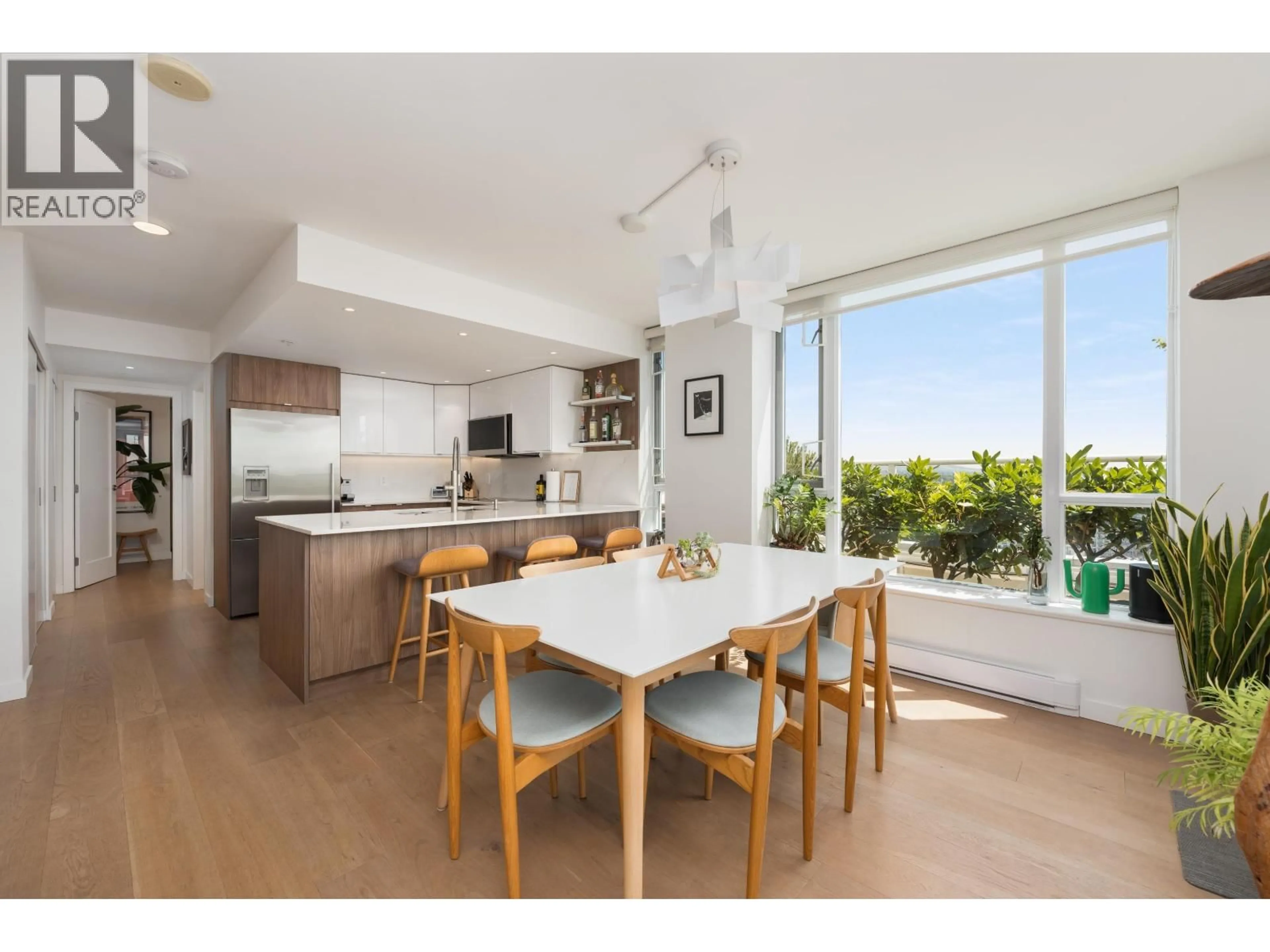 Open concept kitchen, unknown for 2405 - 550 TAYLOR STREET, Vancouver British Columbia V6B1R1