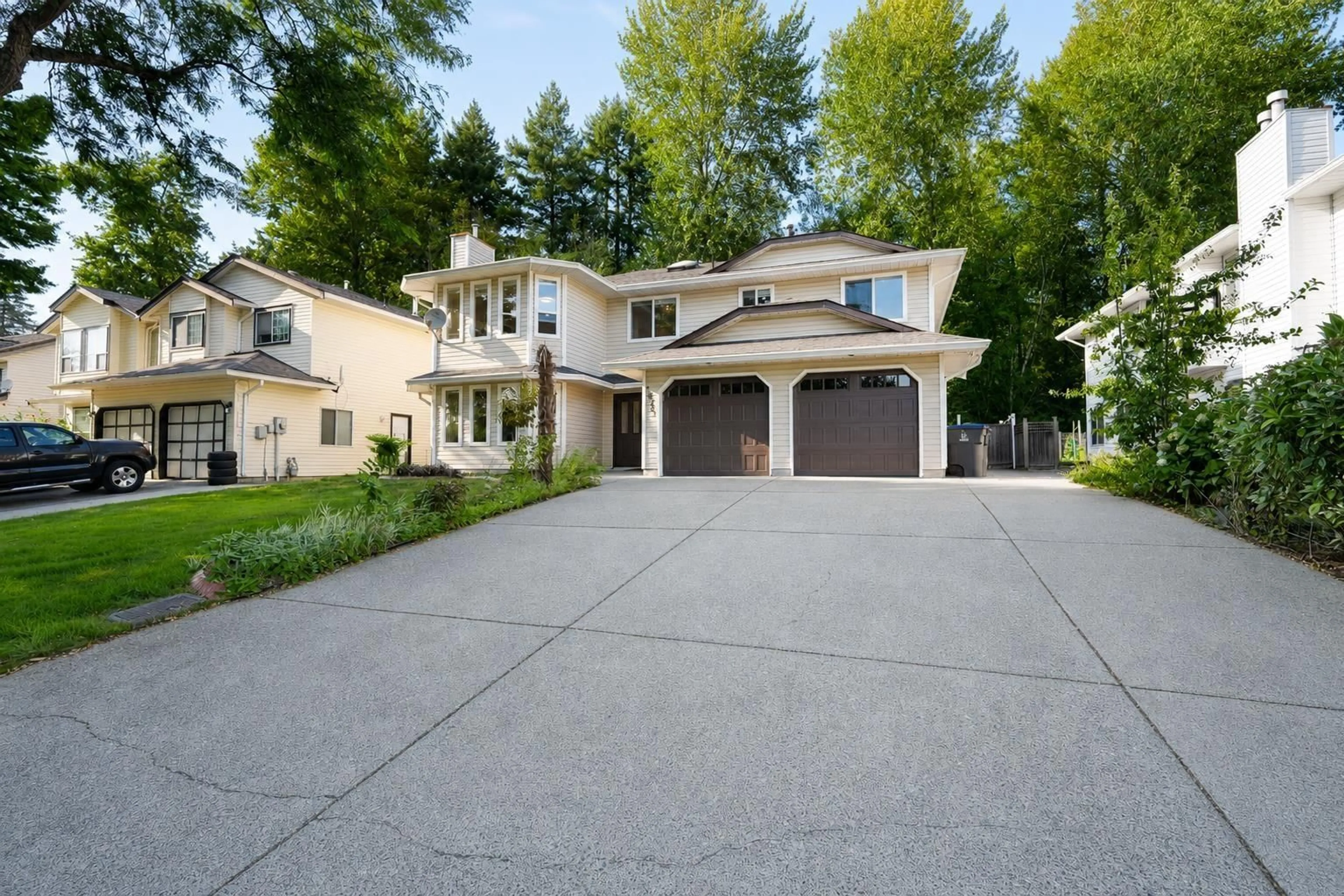 Unknown for 14241 91 AVENUE, Surrey British Columbia V3V7Y1