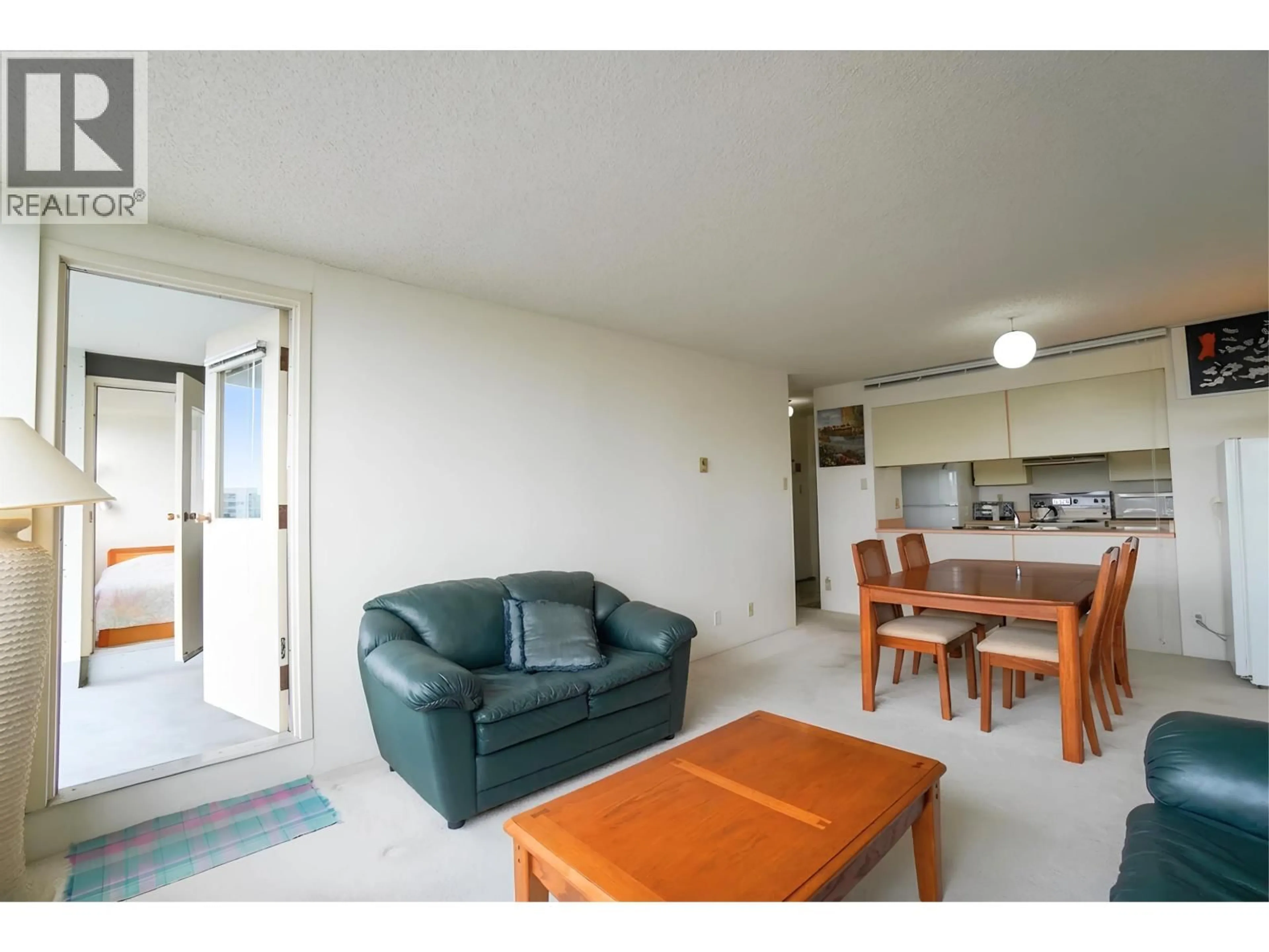 Living room with furniture, unknown for 1507 - 9521 CARDSTONE, Burnaby British Columbia V3N4R8