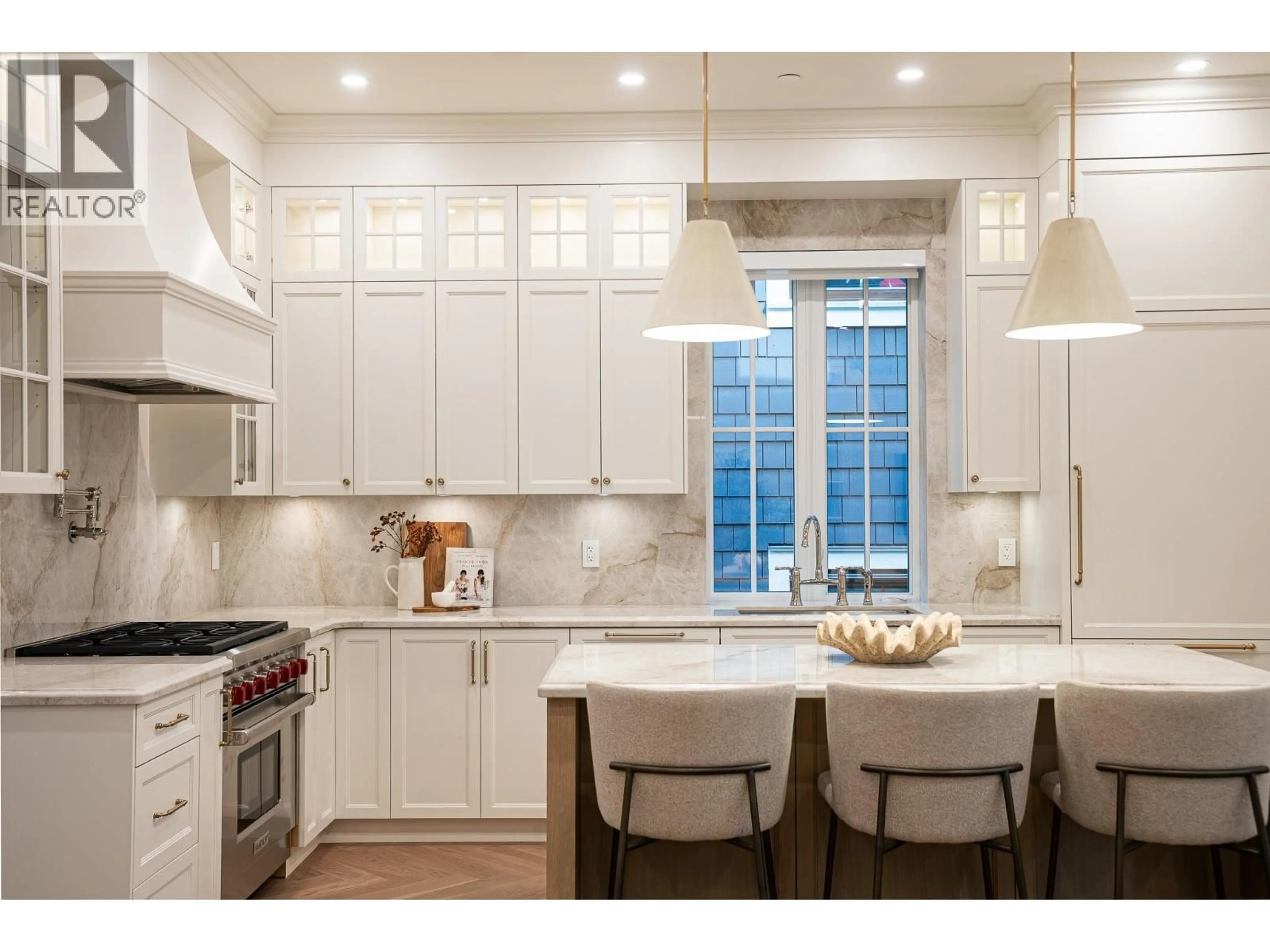 Contemporary kitchen, ceramic/tile floor for 1 - 127 17TH AVENUE, Vancouver British Columbia V5Y1Z7