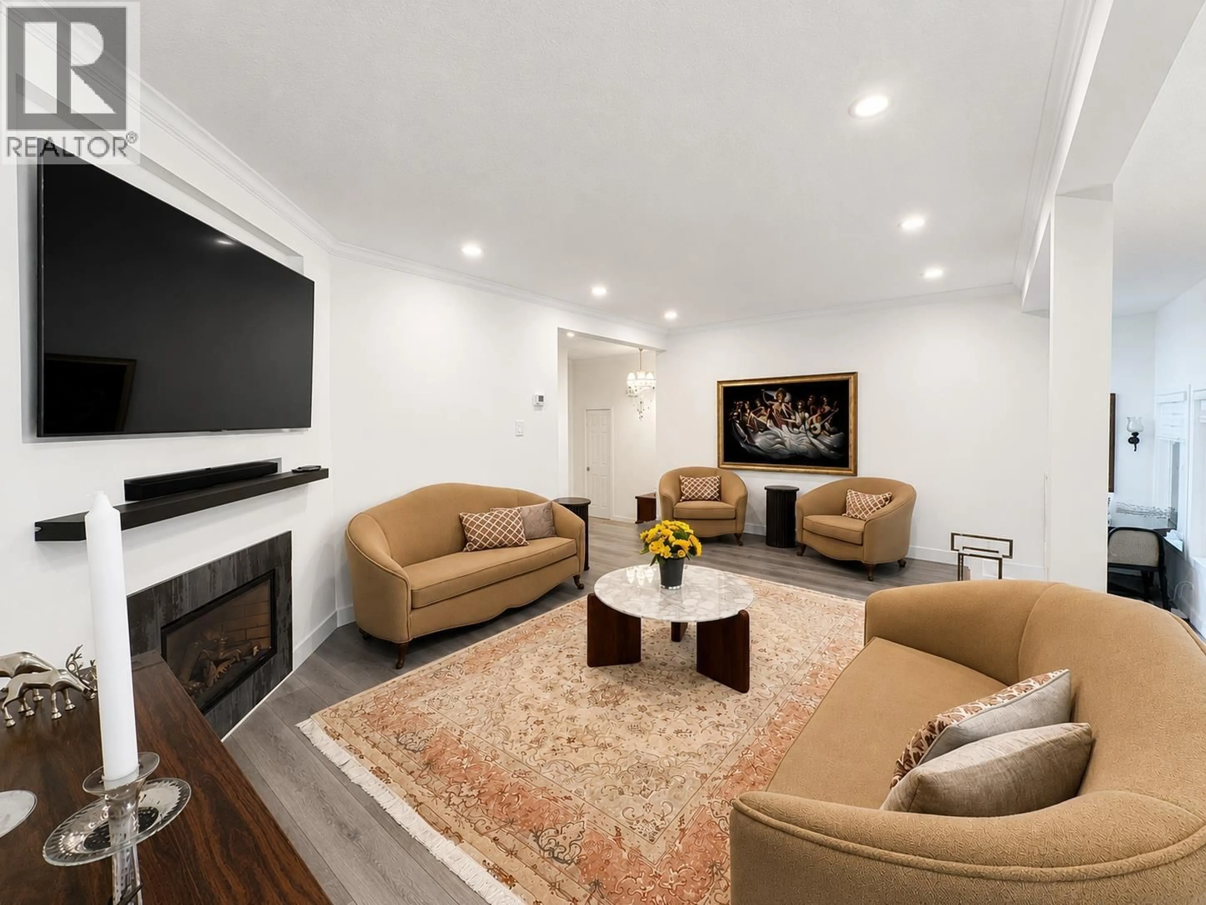 Living room with furniture, unknown for 1741 RUFUS DRIVE, North Vancouver British Columbia V7J3L8